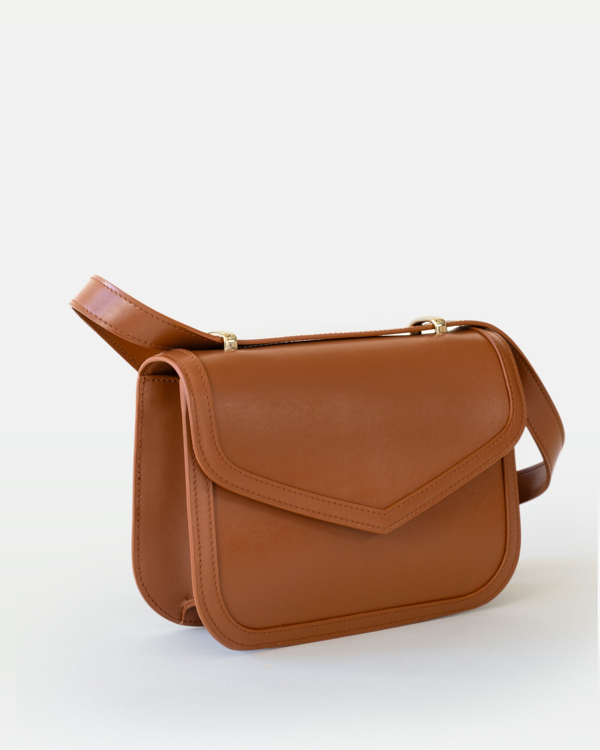 Maya crossbody in brown Mirum#color_brown-saddle