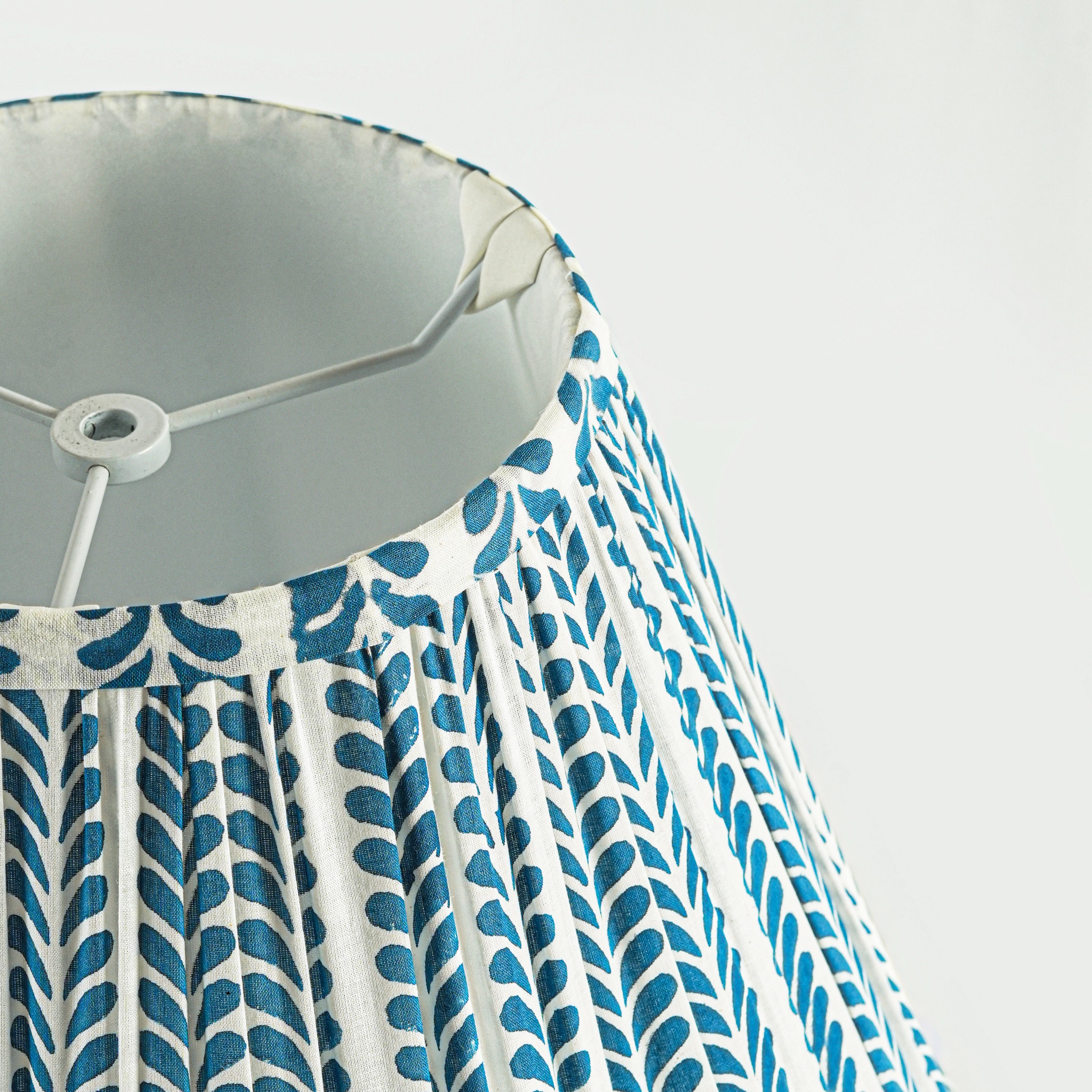 Flourish Handblocked Lampshade - Thumbnail 4