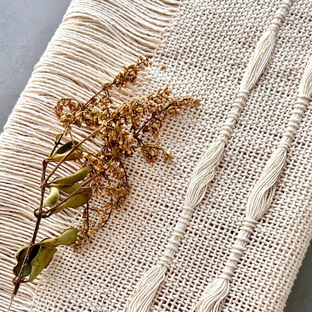 White Thread Table Runner - Thumbnail 3