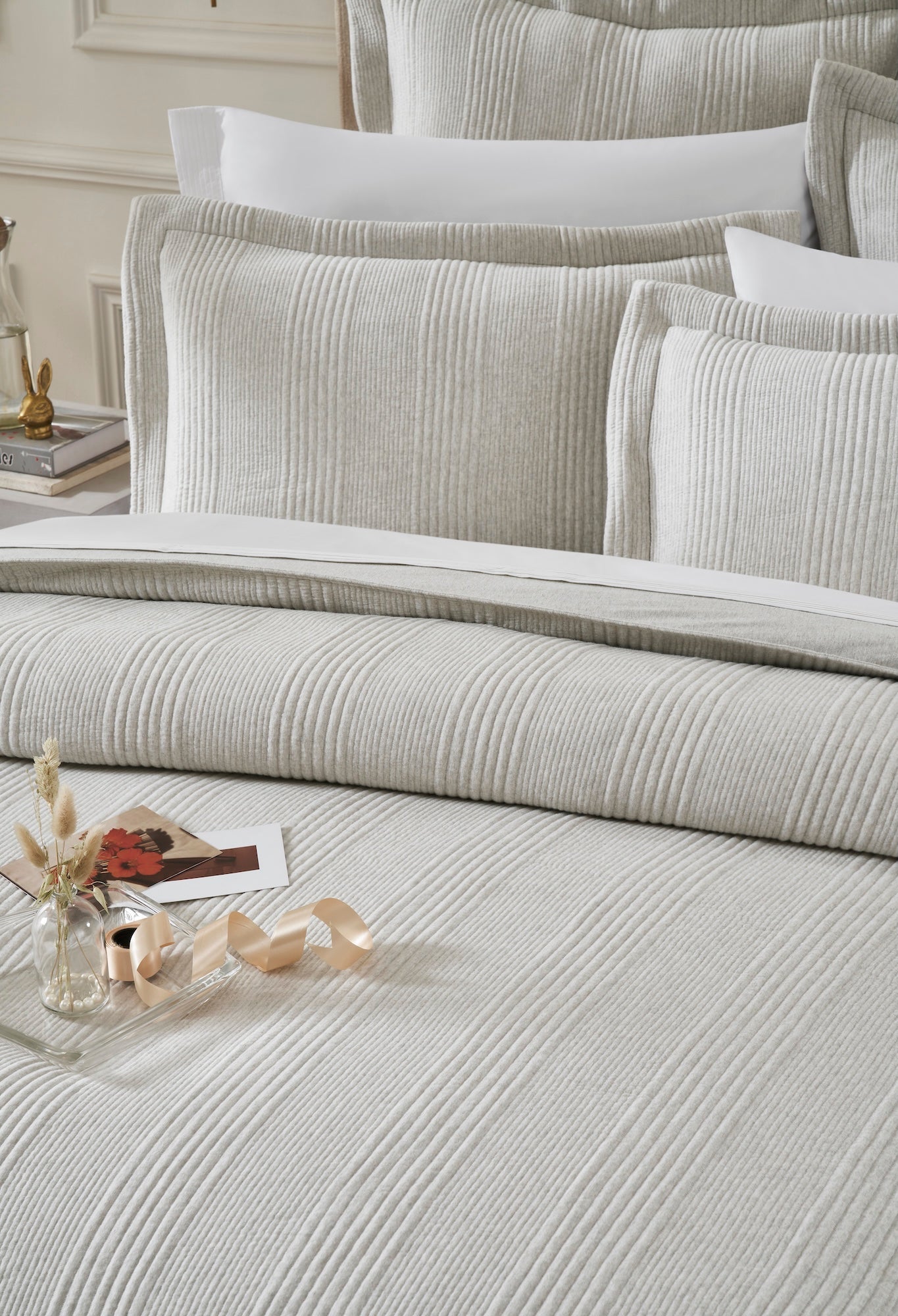 DT-044-9092_4|Detailed close-up of luxurious light grey ribbed textured duvet cover and matching shams, perfect for a cozy modern bedroom.