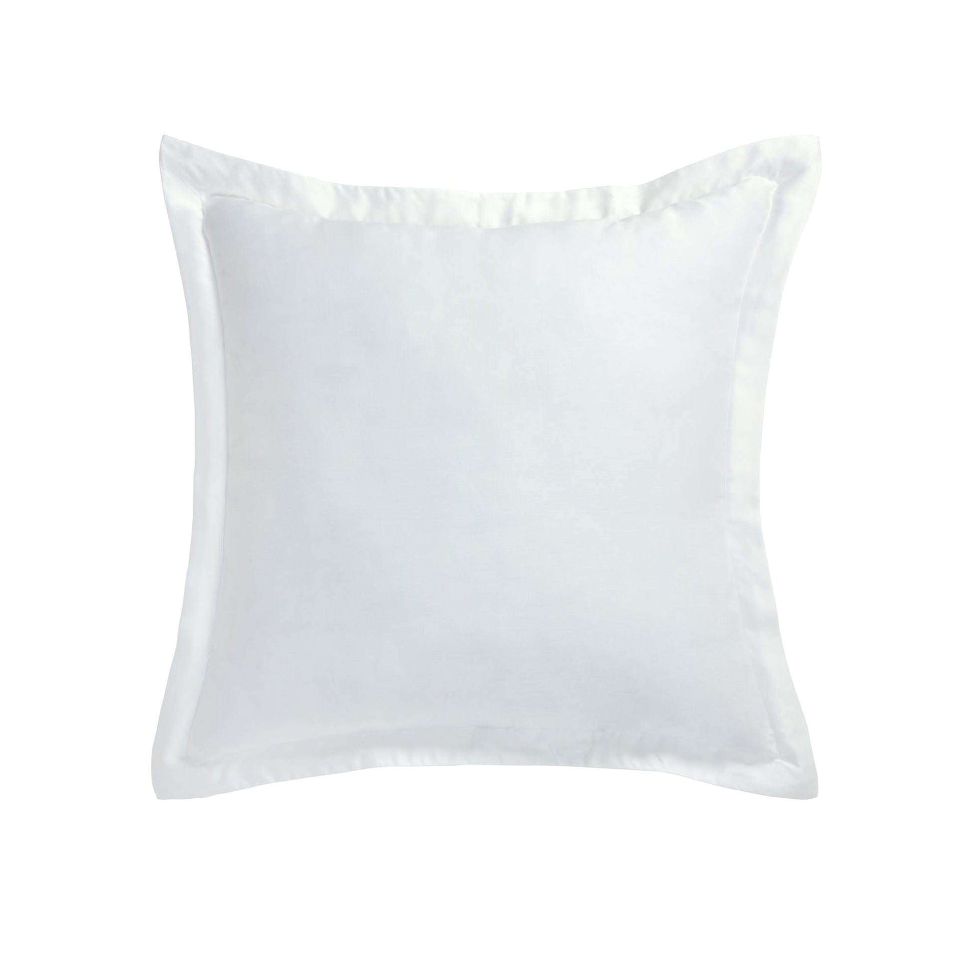 ES-045-2626_1|Crisp white classic duvet cover, elegant plain bedding for a timeless, clean, and luxurious bedroom aesthetic.
