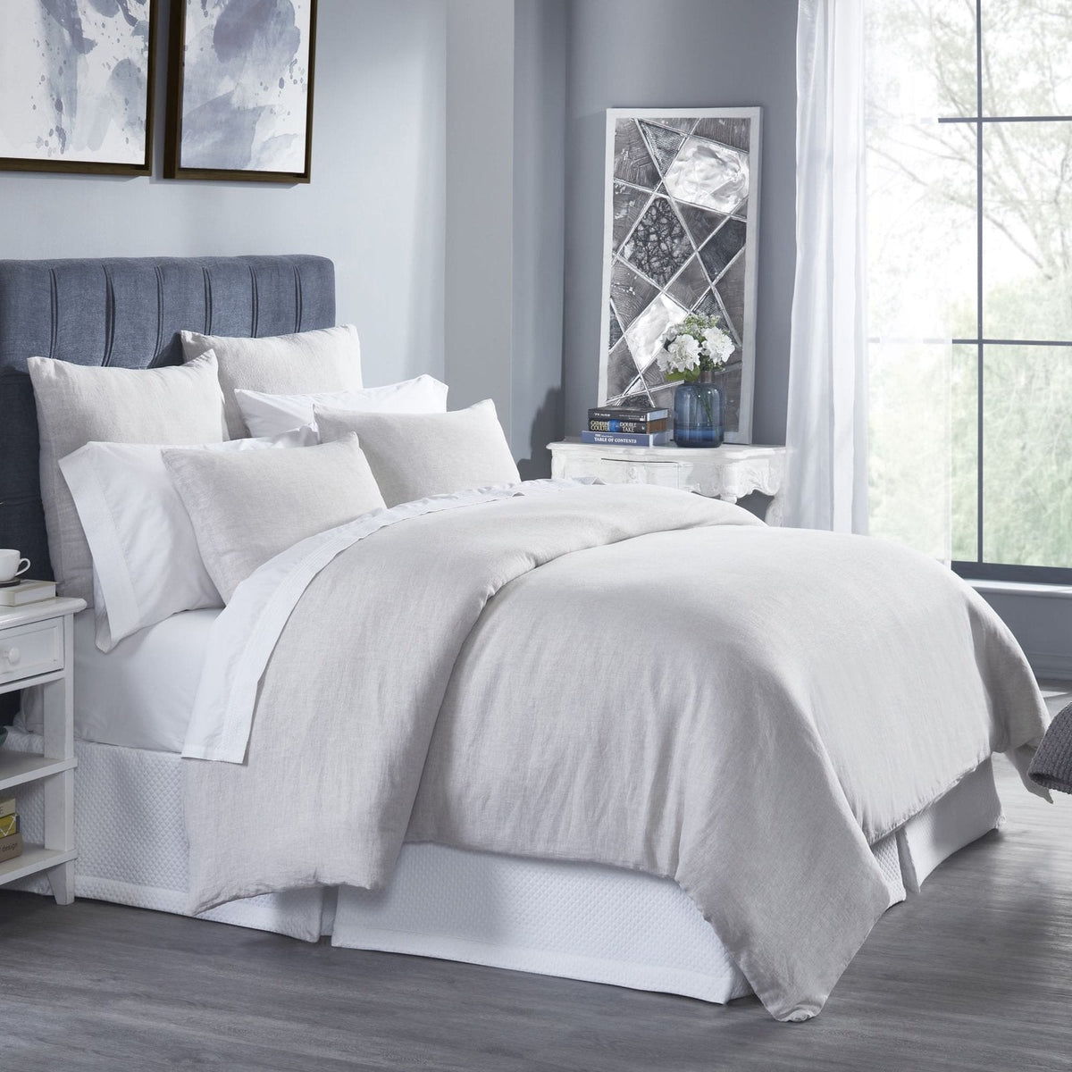 DT-037-9092_6|Crisp white pure cotton duvet cover, perfect for a serene and elegant bedroom. Soft, breathable, hotel-quality bedding.