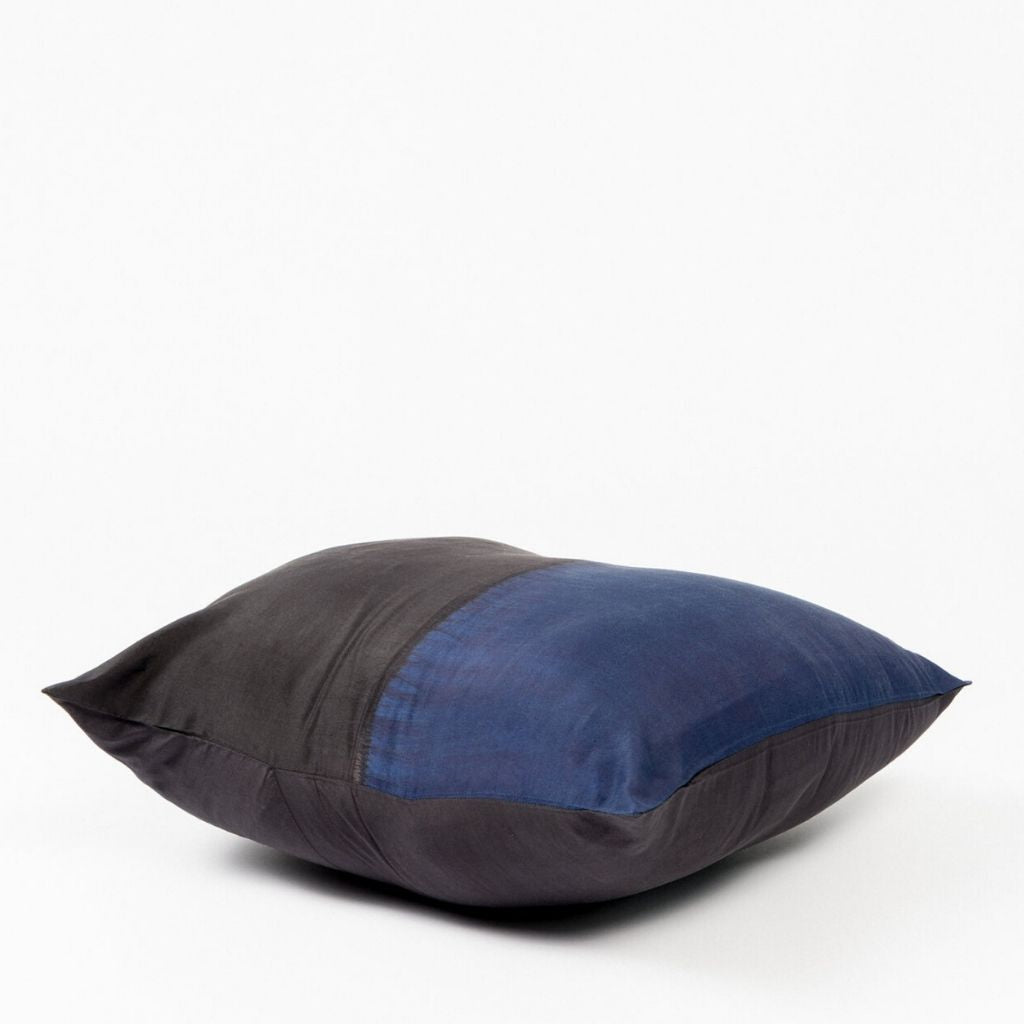 Aakar Mor Color Block Mulberry Silk Pillow - Thumbnail 2