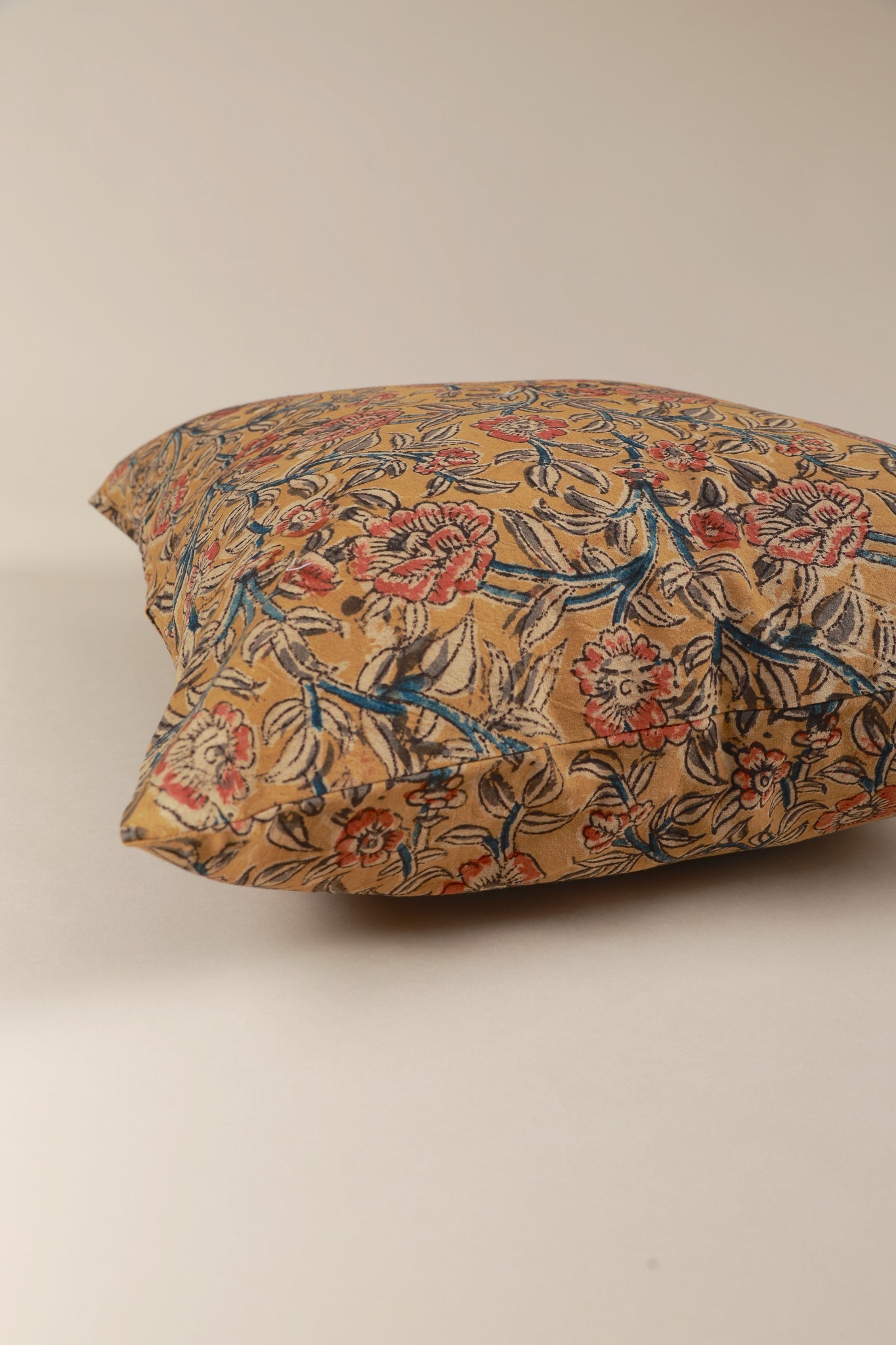Ninéh Kalamkari Pillow - Thumbnail 3