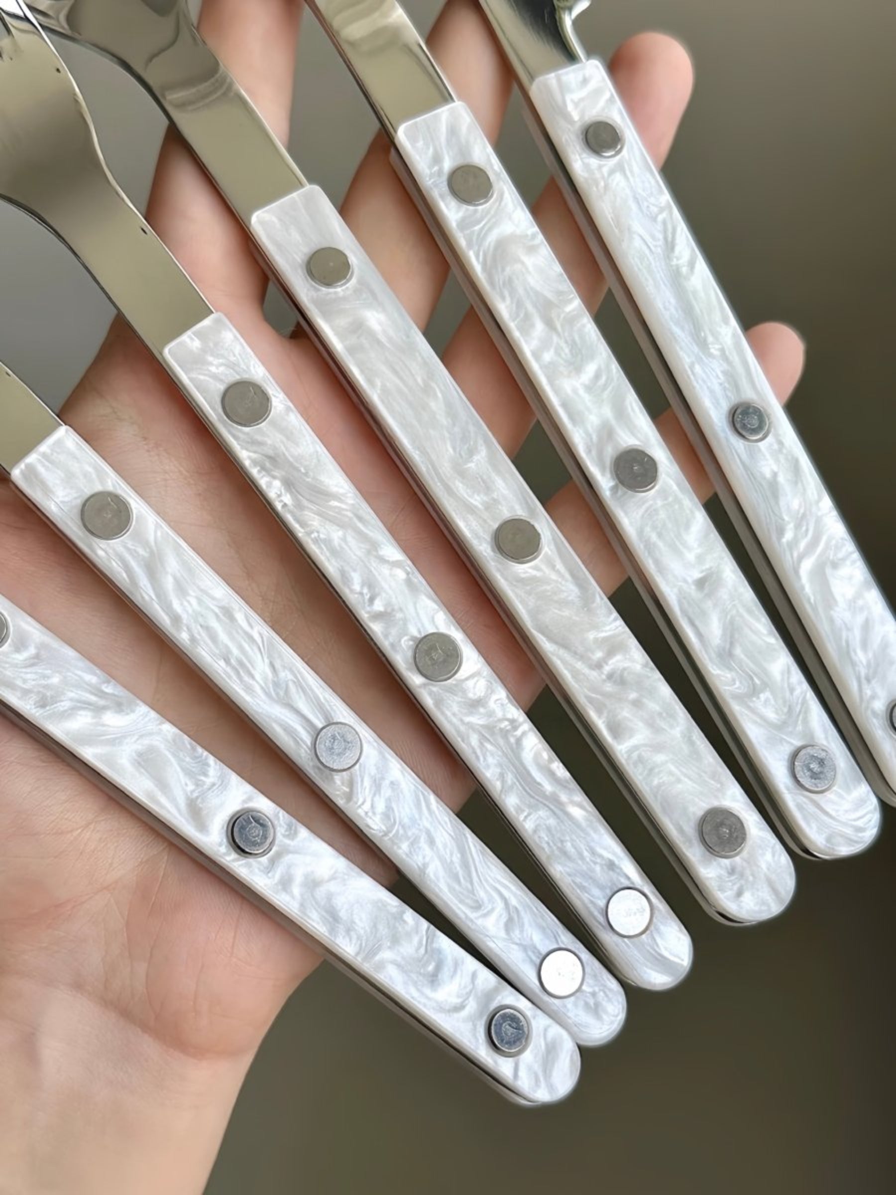 Set Of 10 Pcs Modern Nebula Cutlery, Bistrot Style Rivet Flatware Set - Flatware Sets - Nebula Cutlery Set Of 10 Pcs-Glacier - INSPECIAL HOME