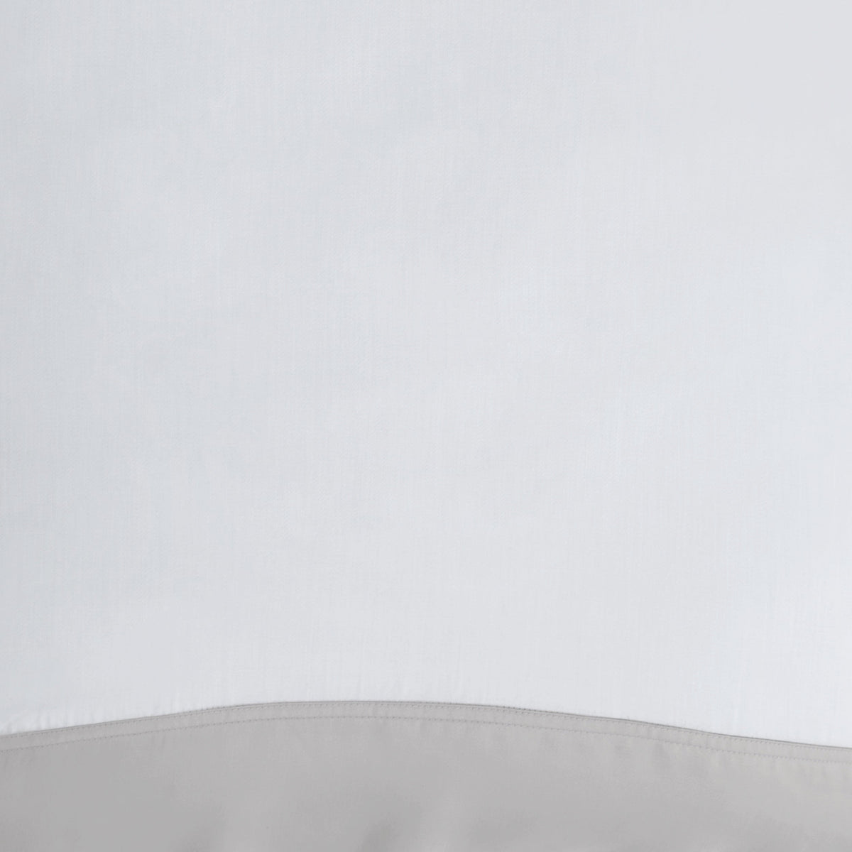 KSS-529-7880_5|Smooth white 100% Lyocell sheet, with a subtle gray border showing the top edge, for luxurious bedding comfort.