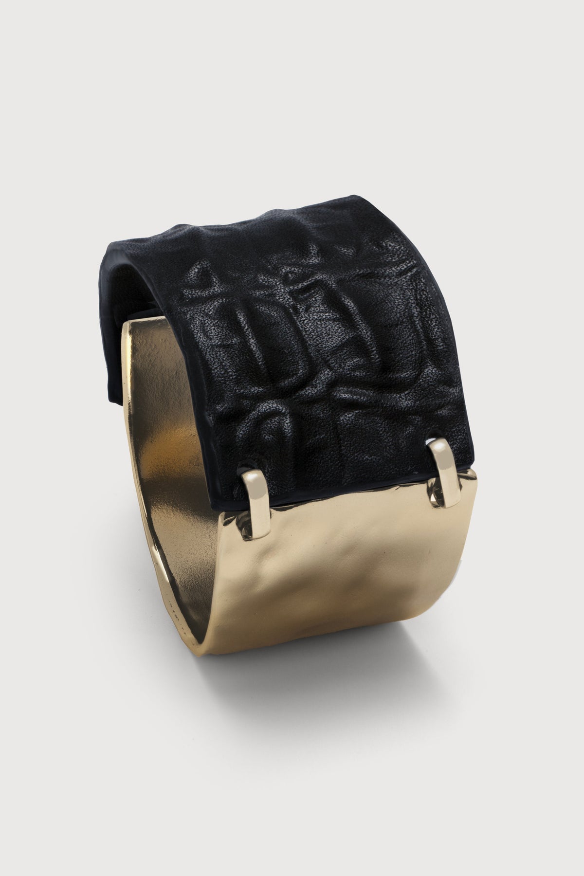 Wild Ways Metal Leather Hook Bracelet - Gold