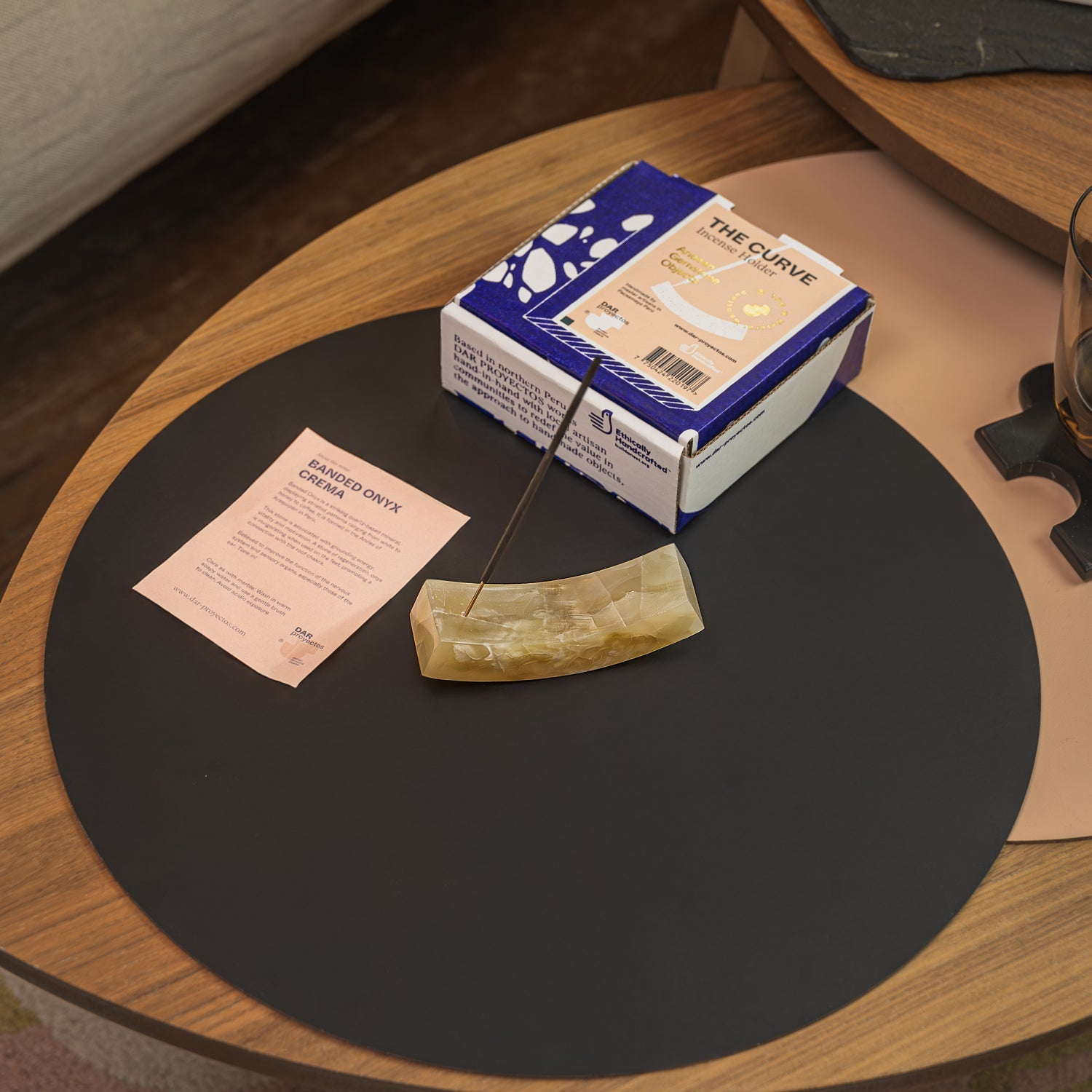 Smile gemstone incense holder - onyx crema