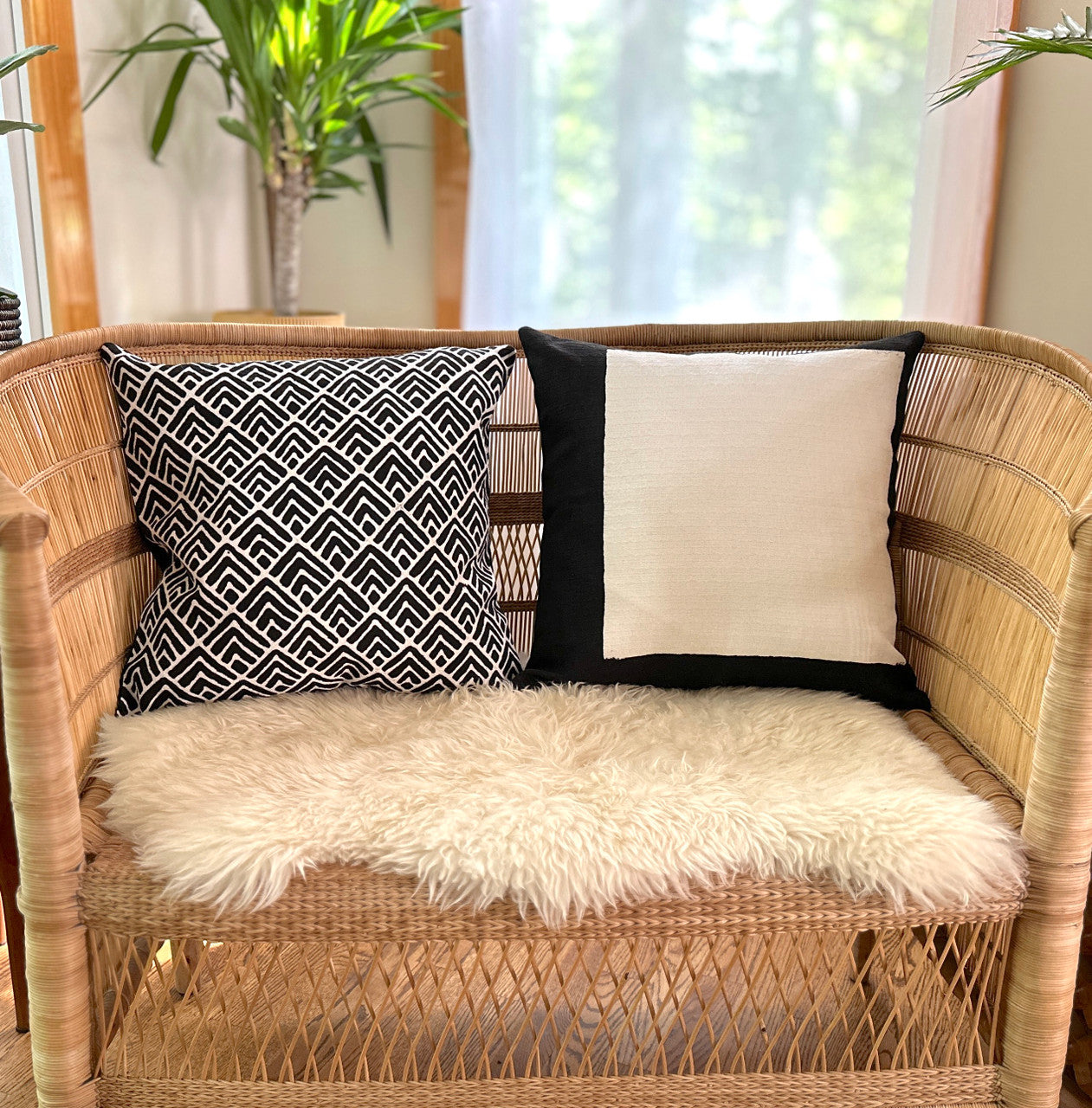 Black + White Squares Sadza Pillow - Thumbnail 2