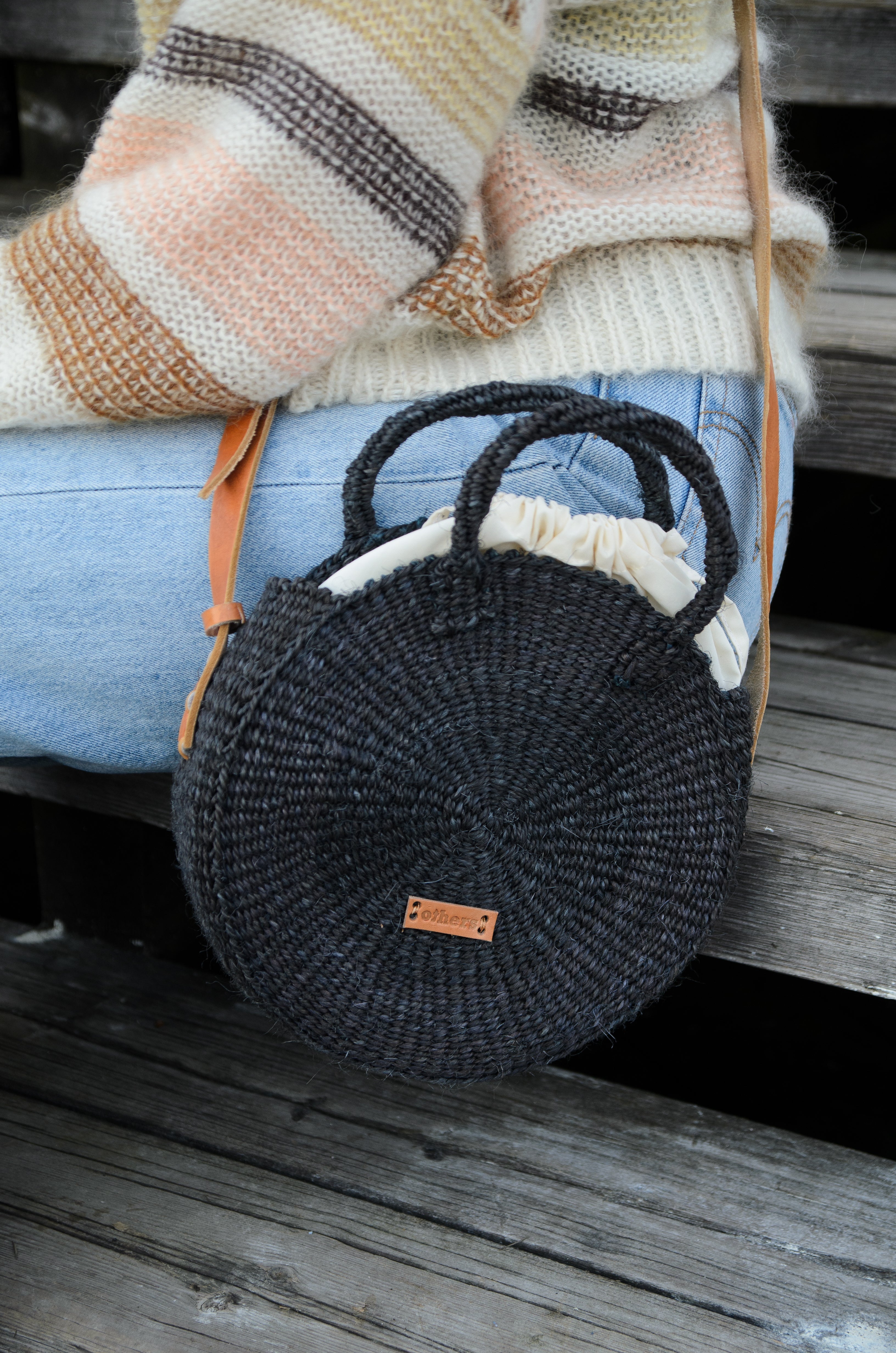 Others Sisal Round Bag Black