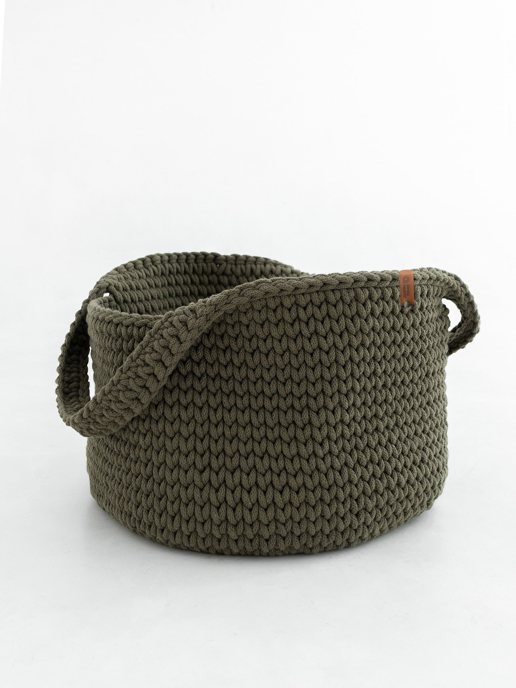 Basket Round with Handles