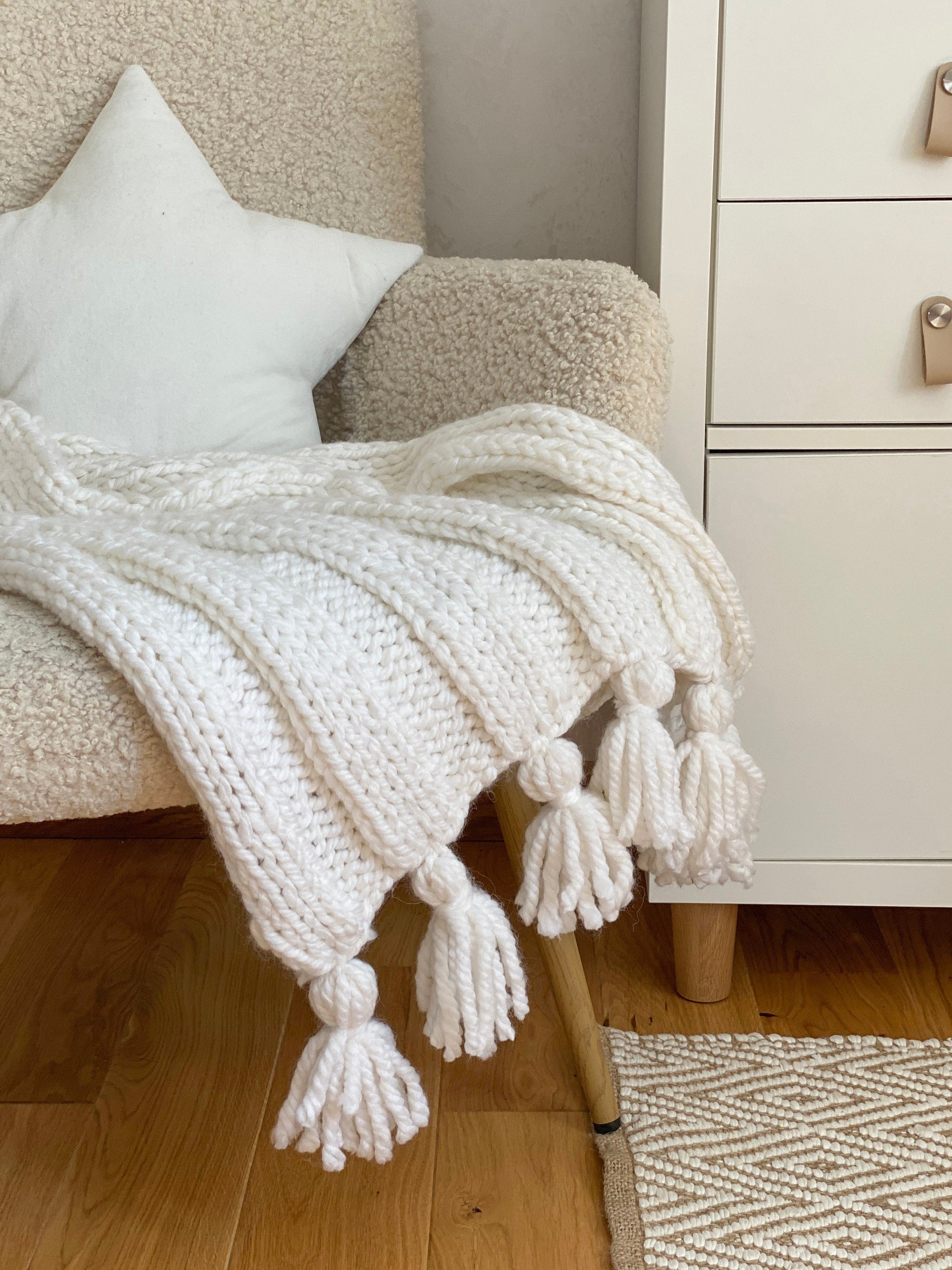 Boho knitted white baby blanket by Anzy home. baby shower gift pregnancy congrats, nursery decoration