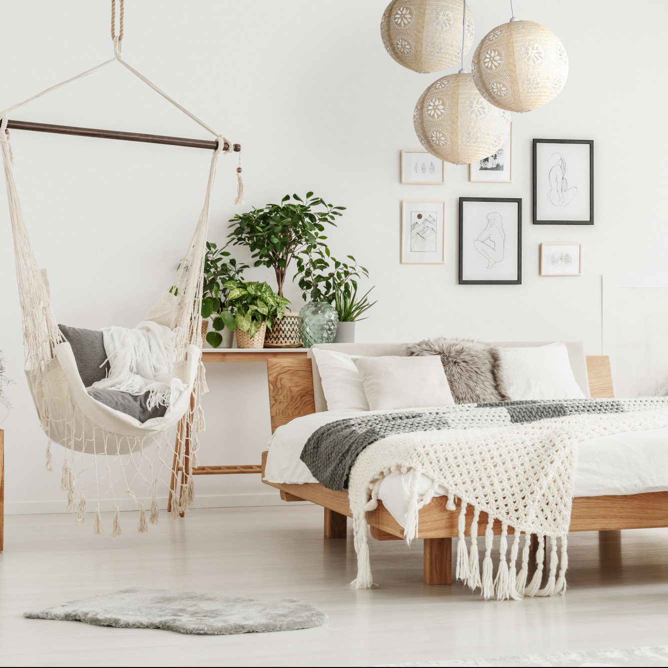 Soji Stella Nova Indoor Outdoor Tyvek Pendant Lamp