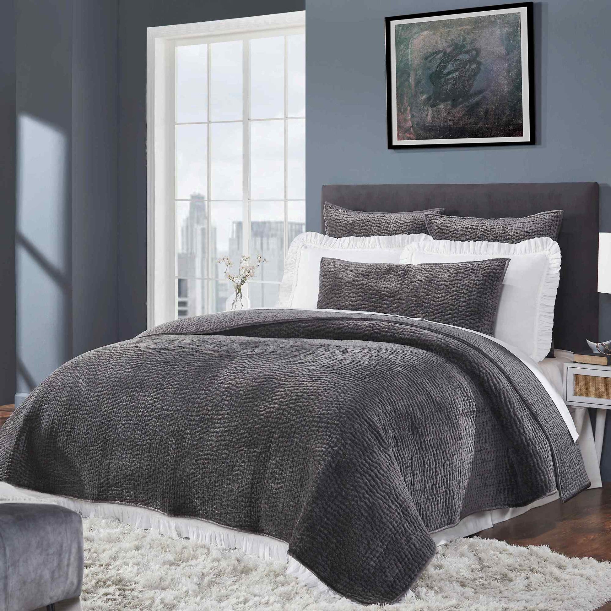 CL-184-9496-LOT1_2|Stylish bedroom with a charcoal grey textured waffle weave coverlet, showcasing contemporary comfort and design.