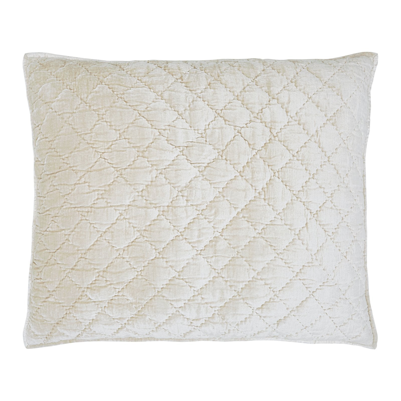 DE-342-3137_1|Elegant oatmeal velvet quilt with large diamond quilting pattern, offering a luxurious and inviting soft texture.