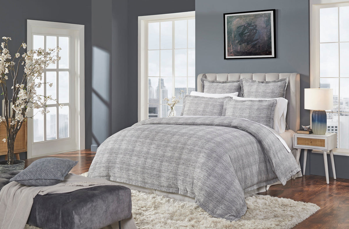 DT-034-10692_2|Modern grey textured duvet cover creating a chic focal point in a contemporary bedroom setting.