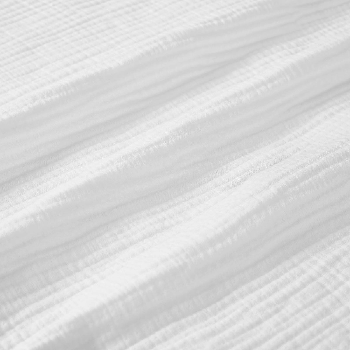 BL-861-9496_9|White, soft, crinkled muslin blanket or duvet cover fabric. Cozy textured bedding for comfortable sleep and stylish decor.