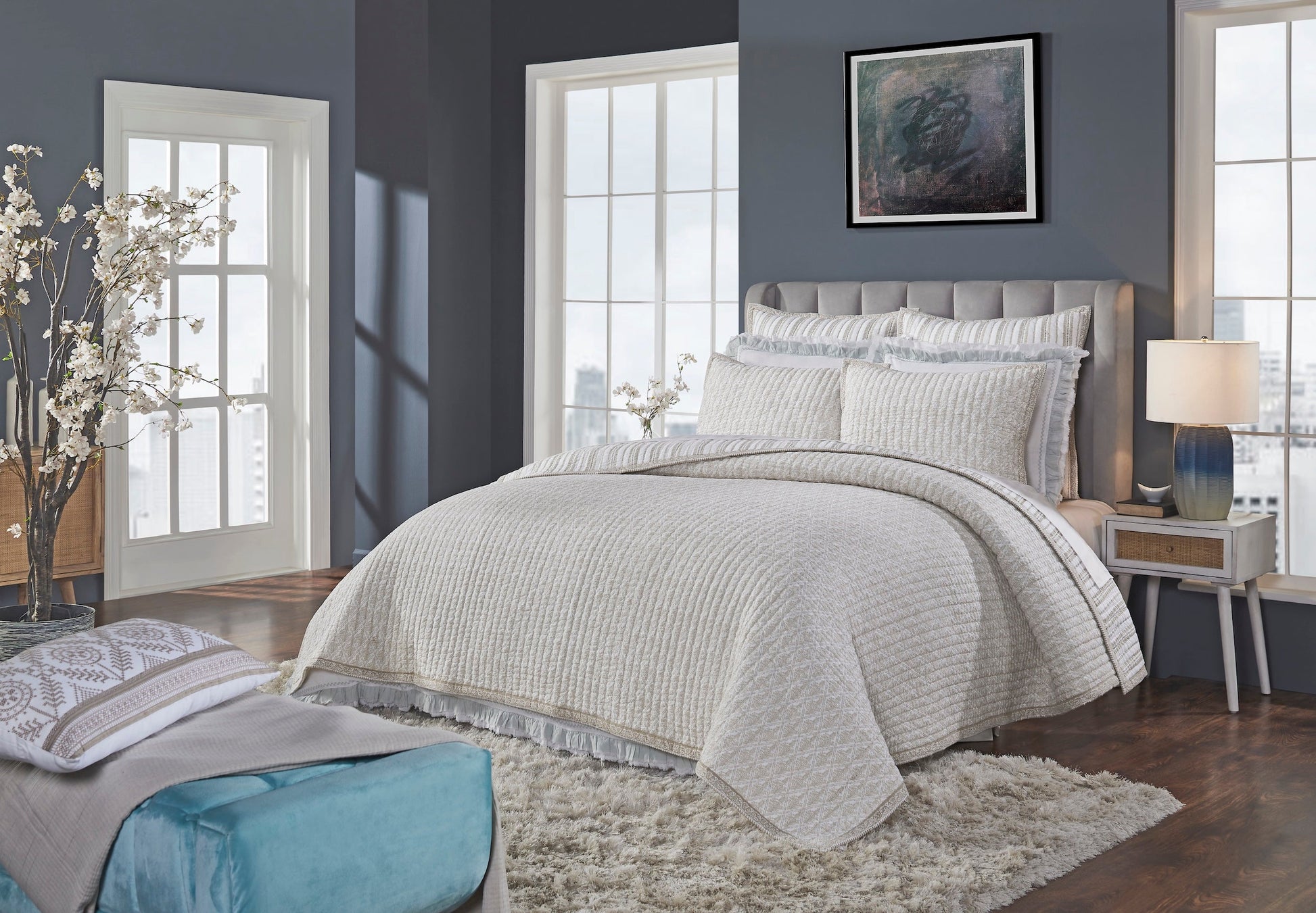QT-348-11096_2|Elegant beige quilted bedspread with delicate diamond pattern, soft and cozy, perfect for a modern bedroom. Stylish bedding set.