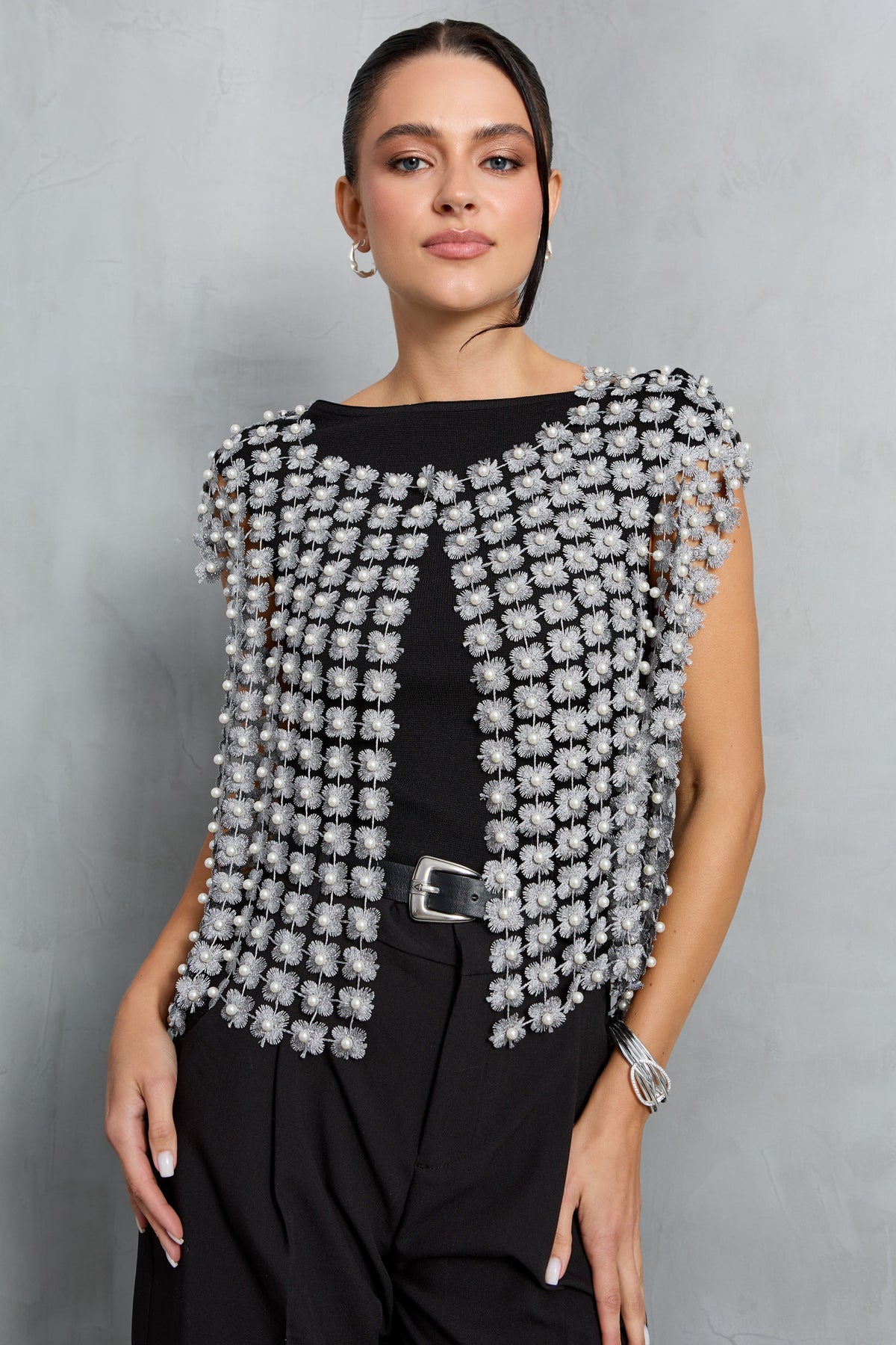 Floral Shell Pearl Capelet - Silver