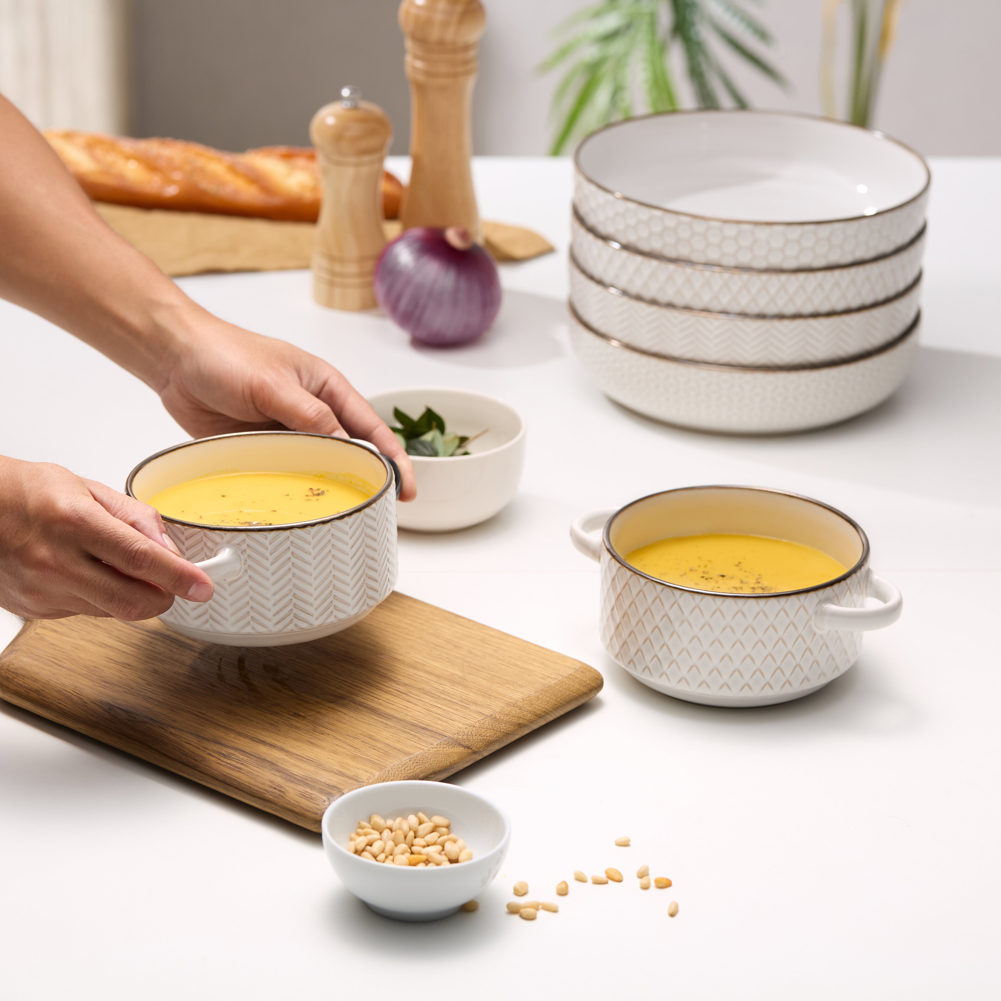 Ceramic Soup Bowls with Handles, 26.5 oz, Set of 4, Cream/Copper, Narbonne Collection