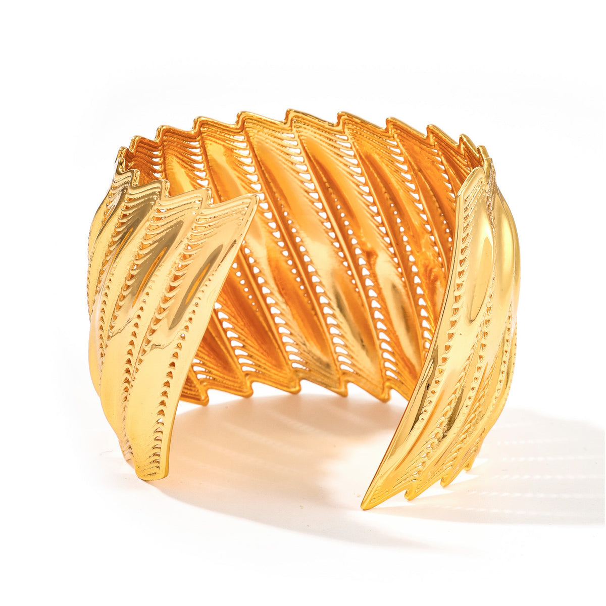 Close-up of the ridged texture on the Flow Edgy cuff bracelet