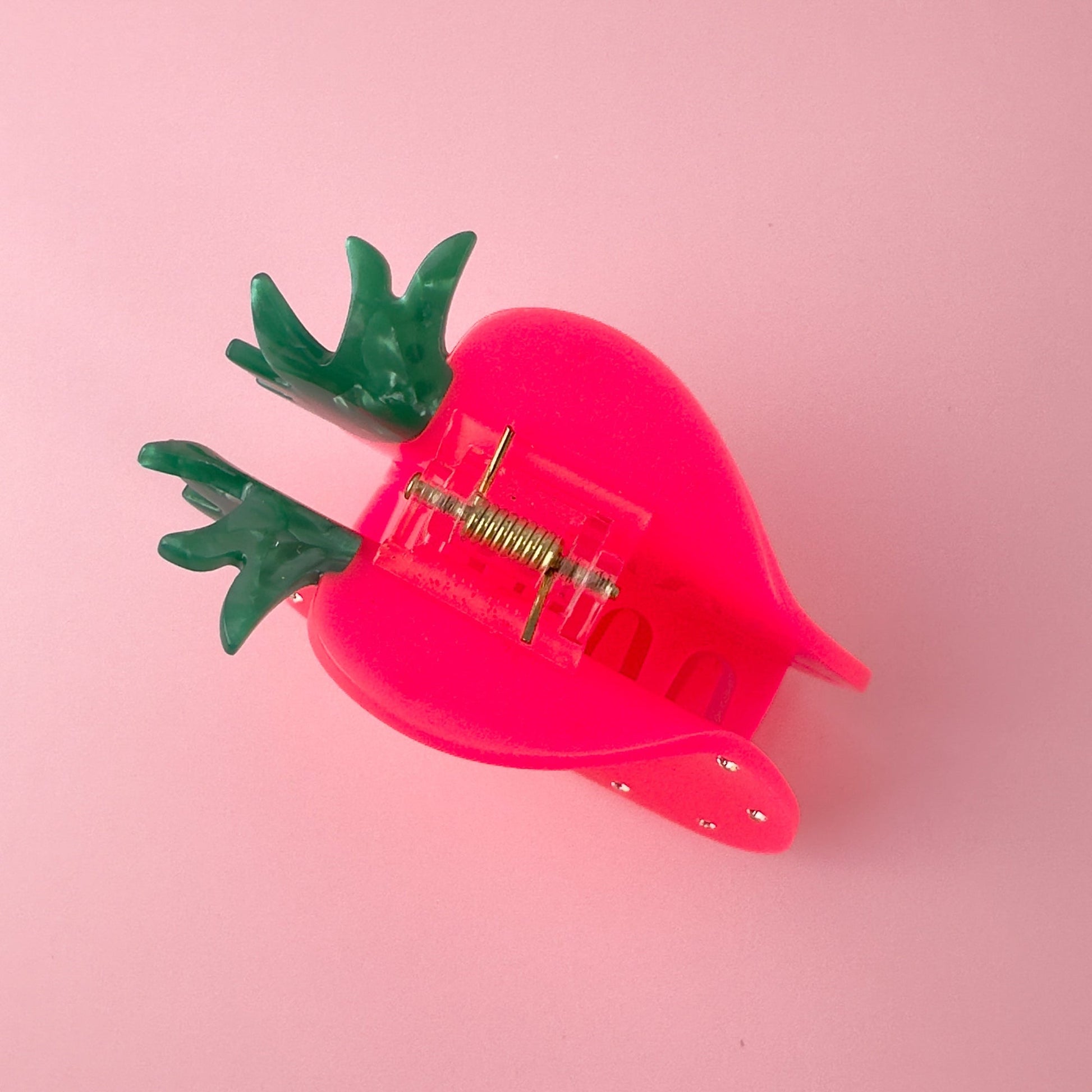 Neon pink strawberry hair claw from centinelle with crystals 