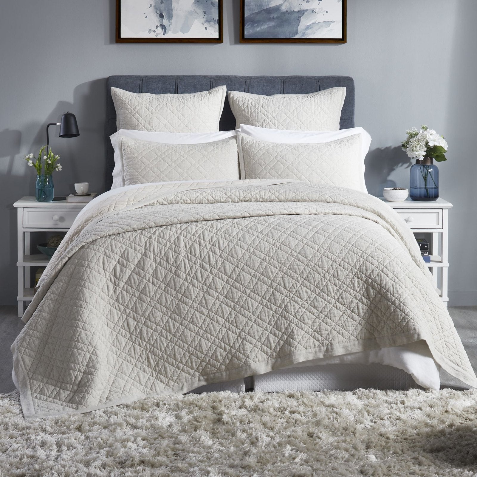 CL-254-9496_1|Elegant off-white quilted coverlet, soft cotton bedding featuring a stylish diamond stitch pattern, perfect for chic bedroom decor.