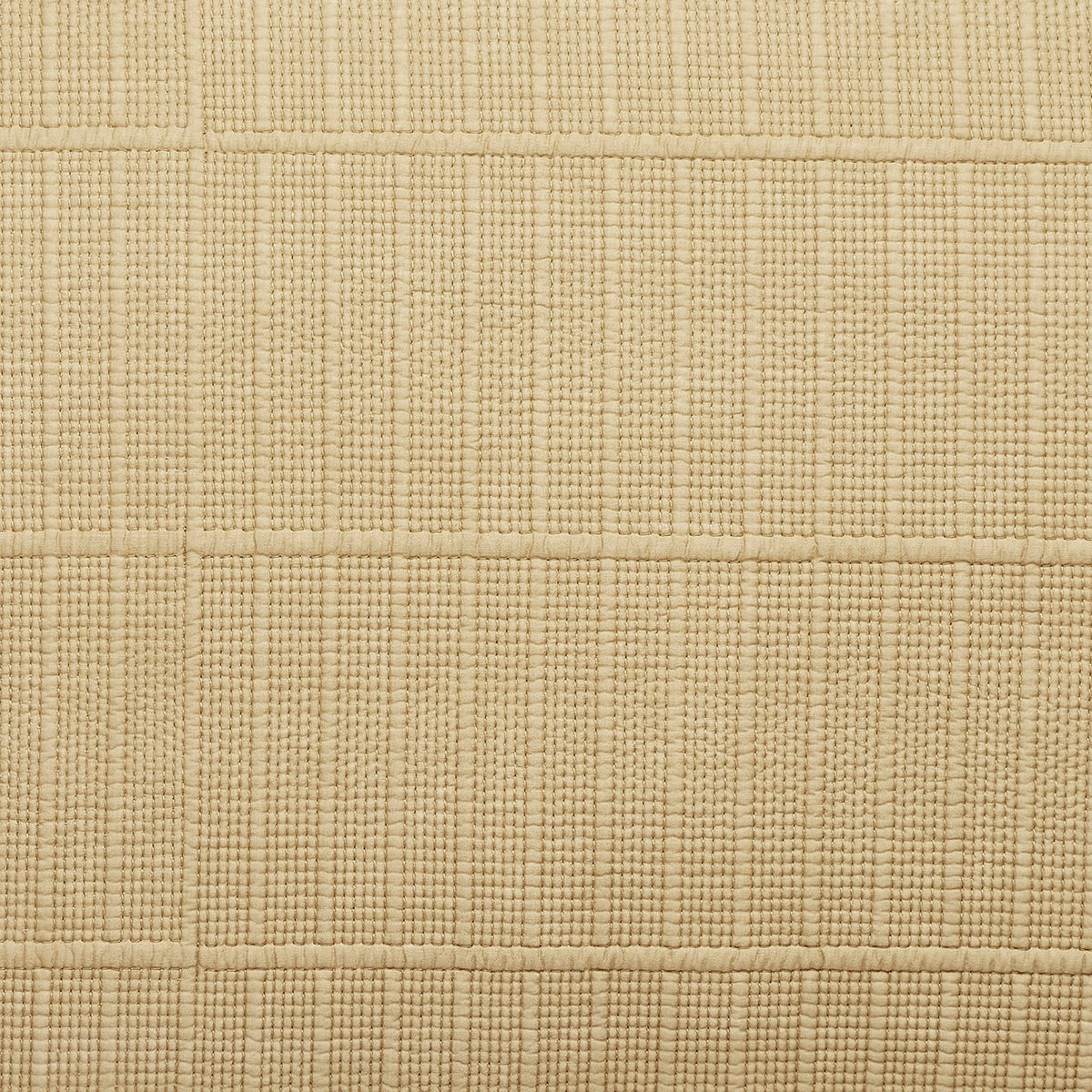 KS-269-2036_5|Detailed view of a cozy beige quilted coverlet texture, highlighting the intricate pattern for stylish bedding.