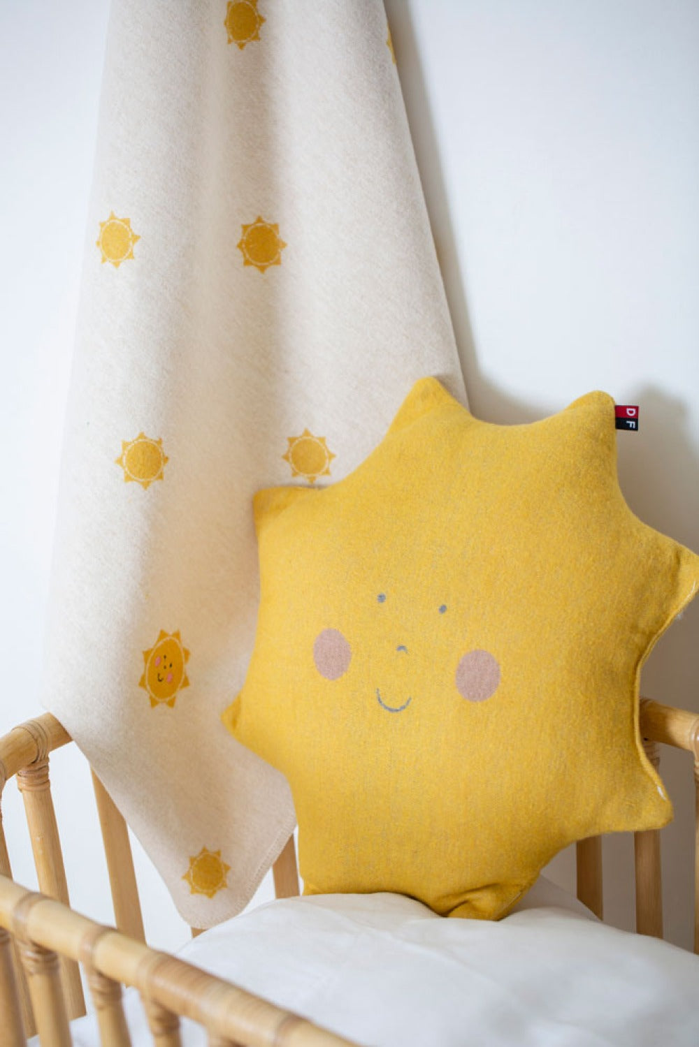 JUWEL baby blanket "suns allover" with embroidery in . Blanket made by David Fussenegger , a family-run mill in Austria.