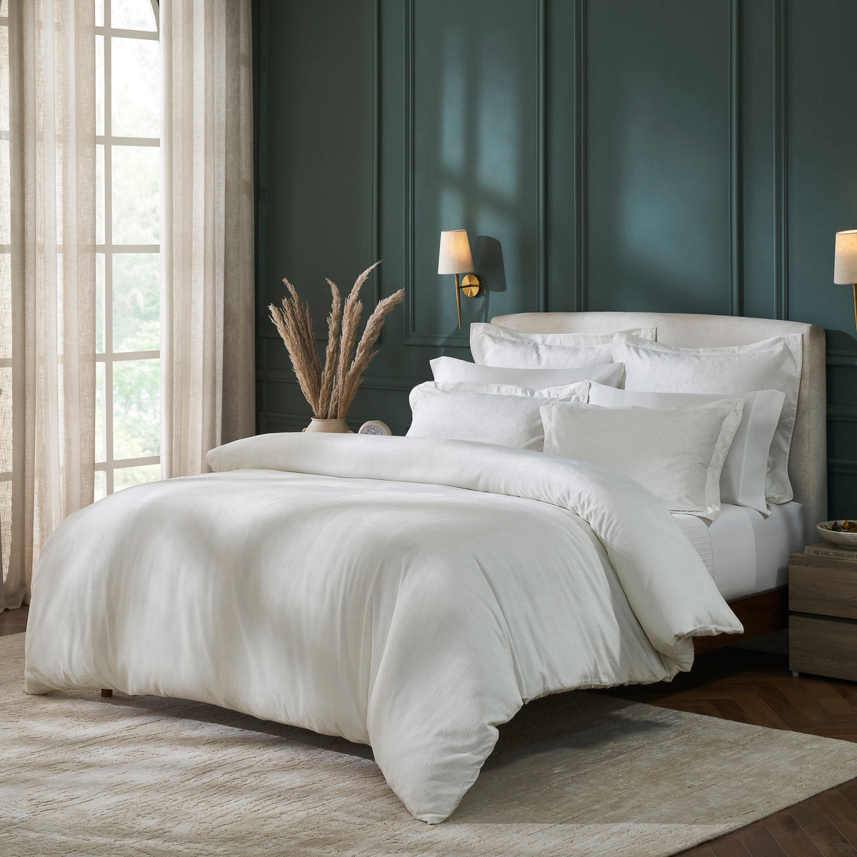 DT-052-10692_2|Luxurious off-white textured duvet cover enhancing a stylish bedroom with inviting, cozy comfort and modern elegance. Perfect for rest.