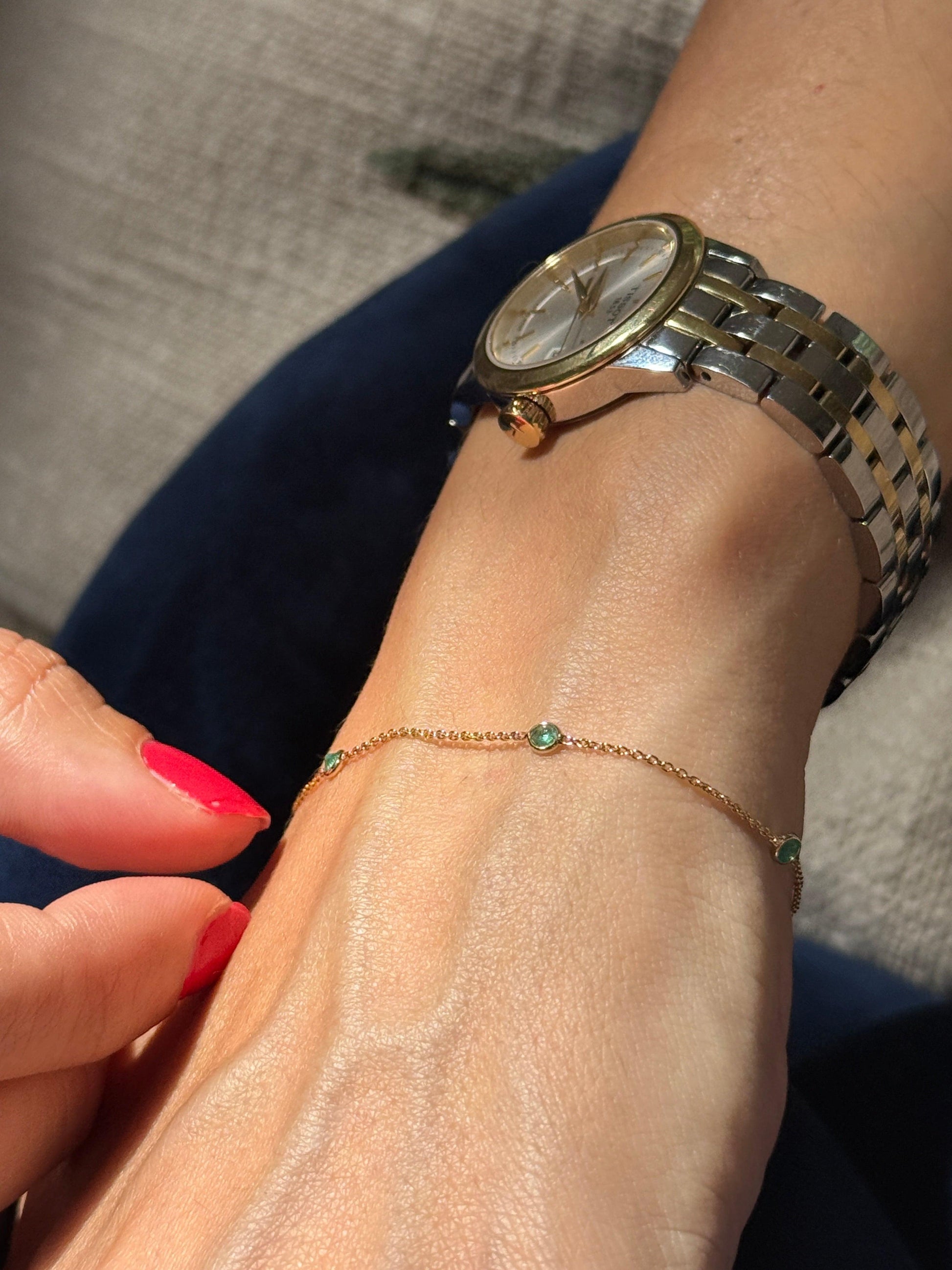 Emerald Spark (small) minimal everyday fine jewelry in solid gold and sterling 925 silver with natural gemstones.