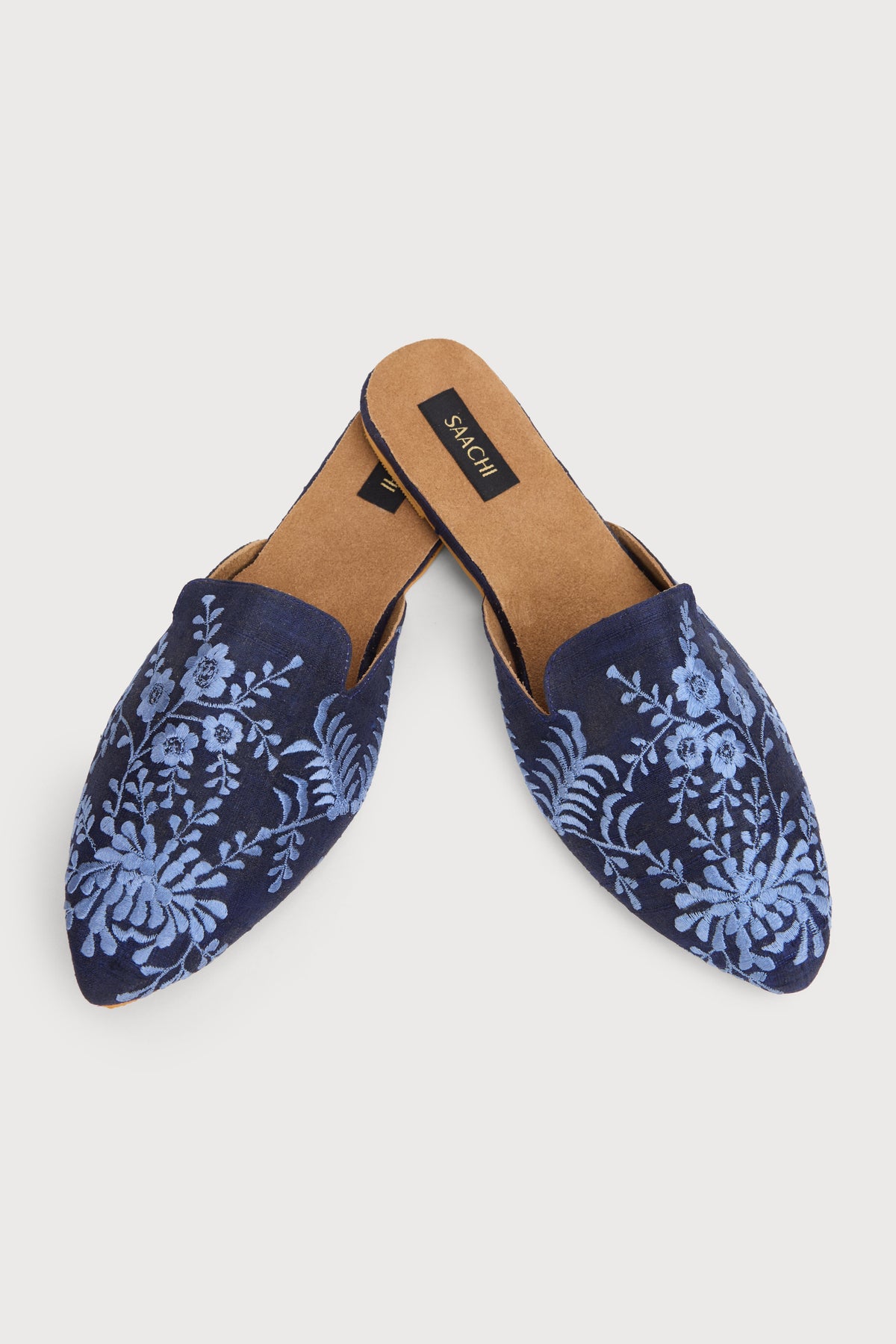 Flower and Leaf Motif Shoe Pointed Flat Mule - Navy