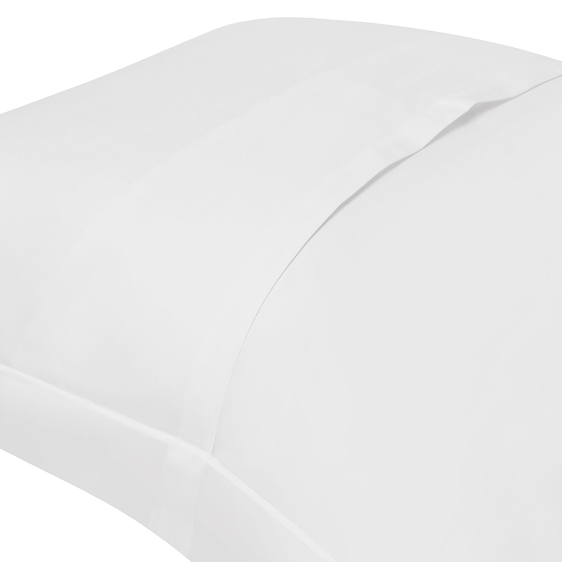 ES-065-2626_2|Soft white cotton sateen duvet cover, luxurious feel, sleek design, offering elegant comfort and style for your bed.