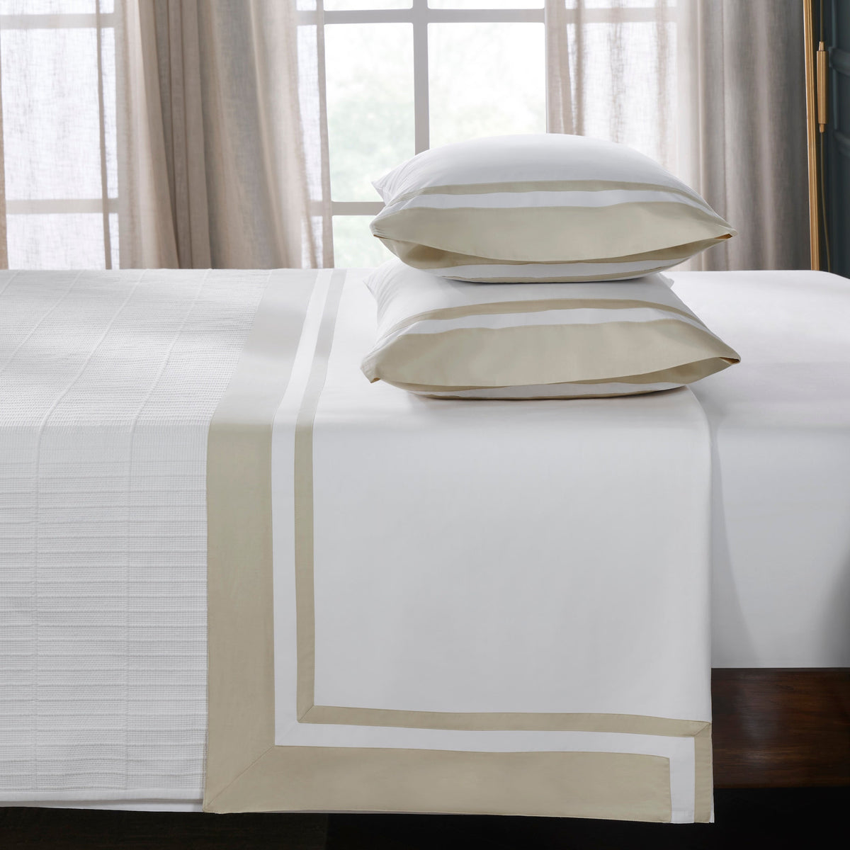 TFL-543-3980_3|Luxurious 100% cotton sheets, soft and breathable bedding for ultimate comfort and restful sleep. Premium quality bed linens.