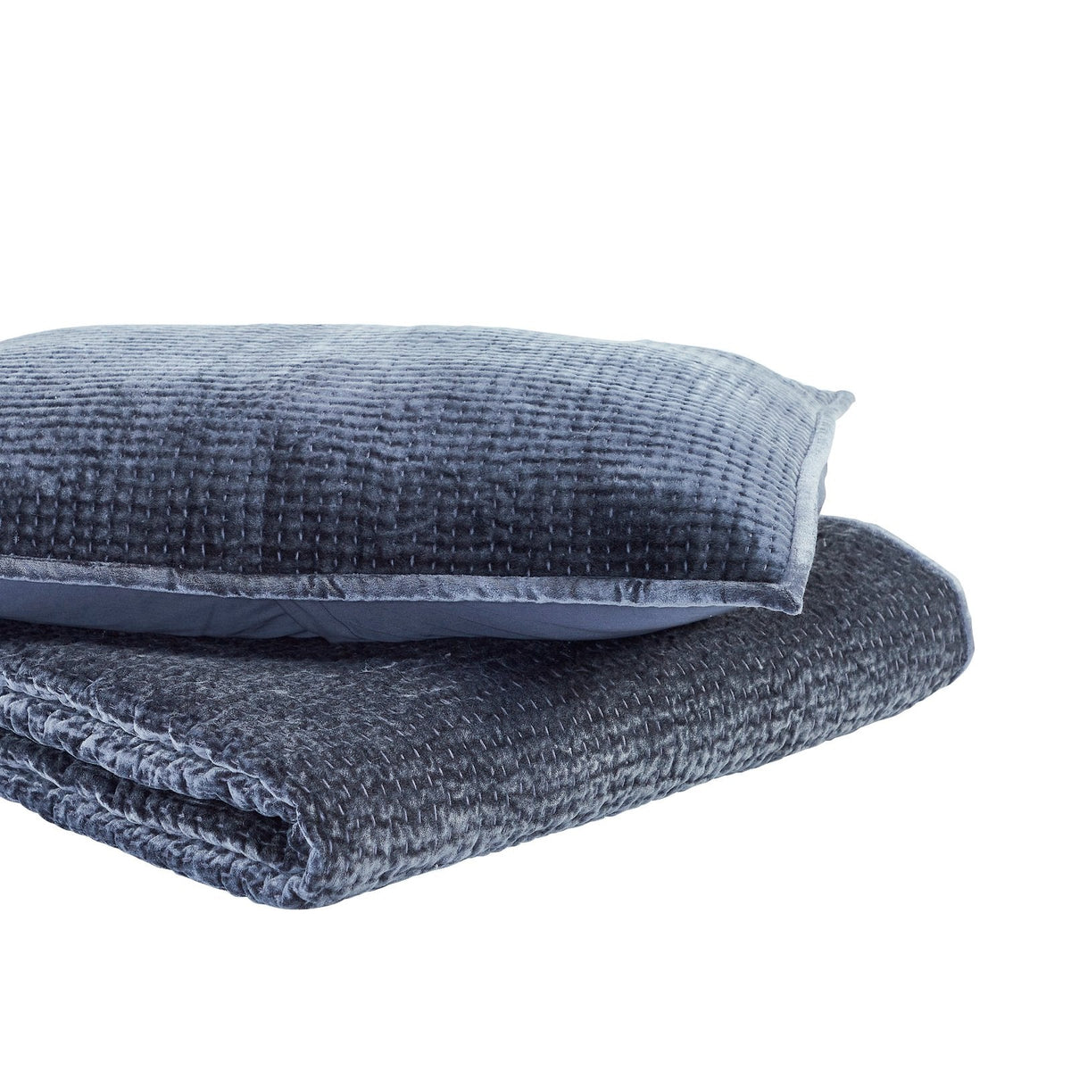 CL-184-11898_1|Luxurious dark gray textured coverlet gracing a contemporary bed, enhancing bedroom decor with rich color.