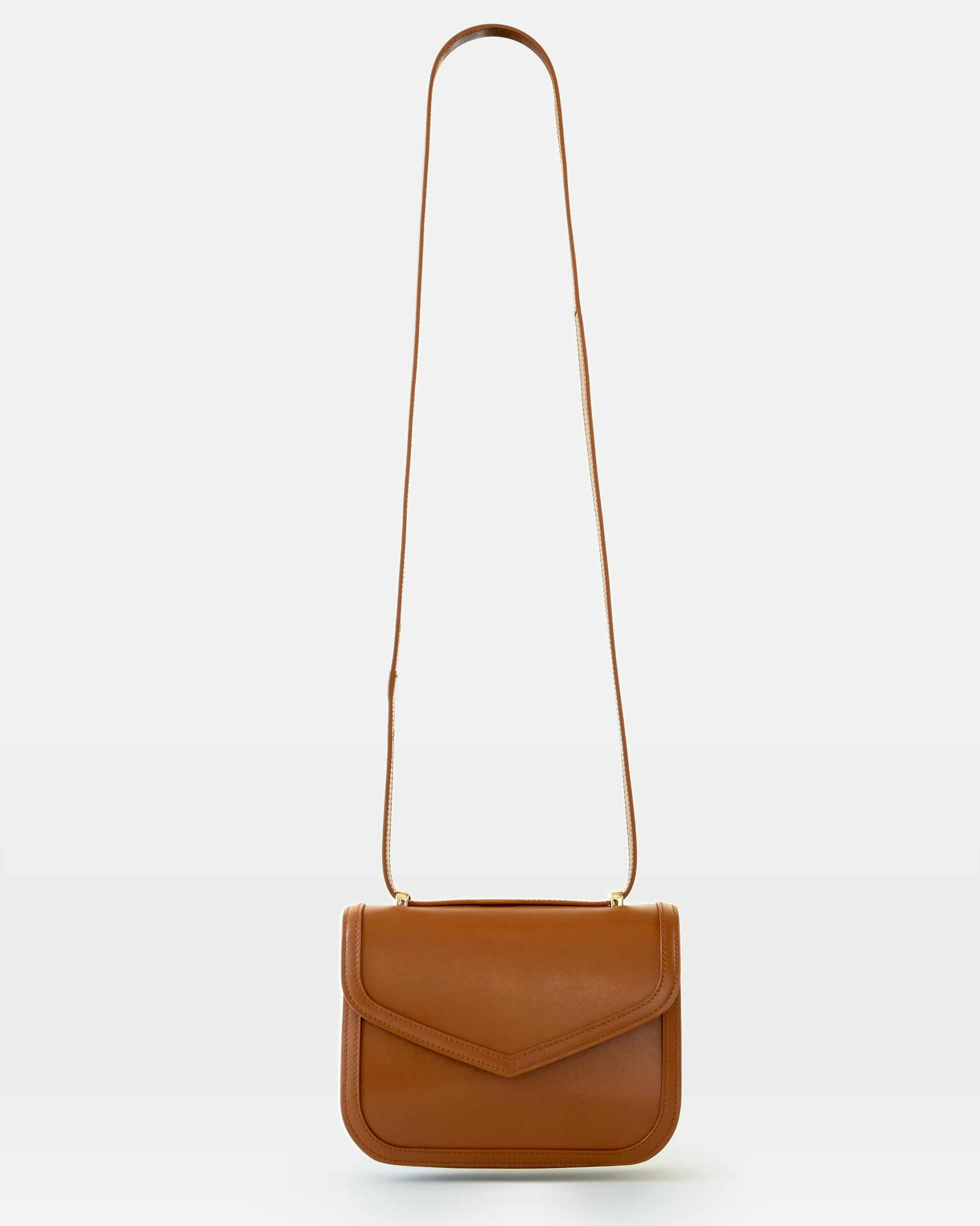 Maya crossbody in black Mirum#color_black