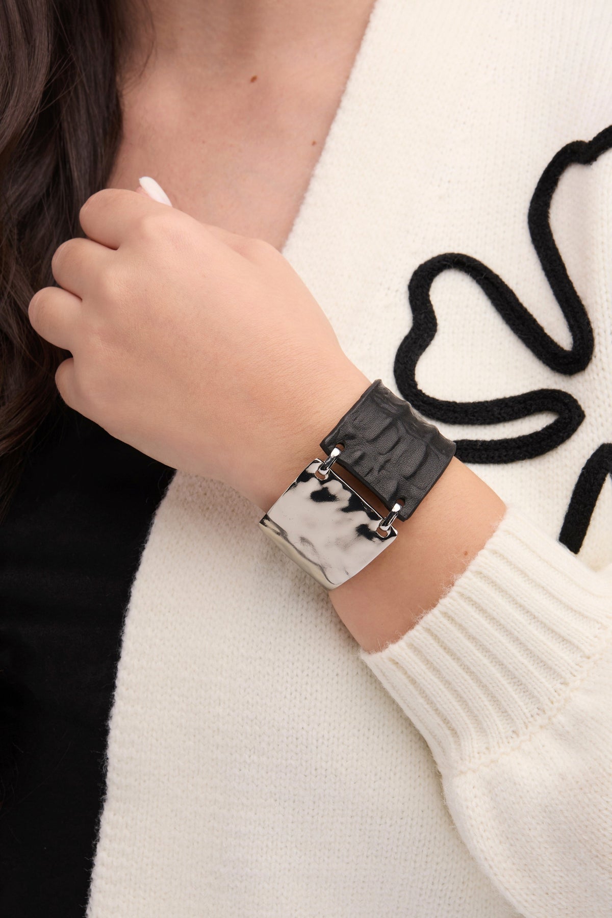 Wild Ways Metal Leather Hook Bracelet - Silver