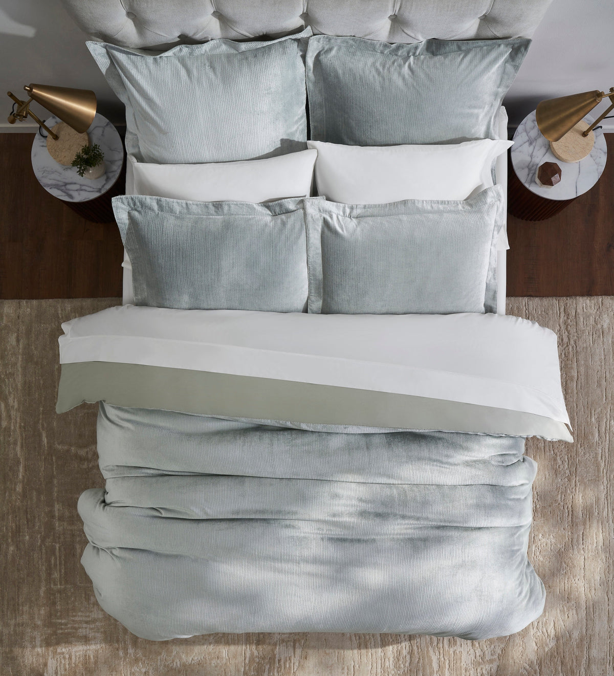 DT-054-10692_4|Light green ribbed velvet duvet cover set, soft and luxurious, enhancing a modern bedroom with cozy appeal.