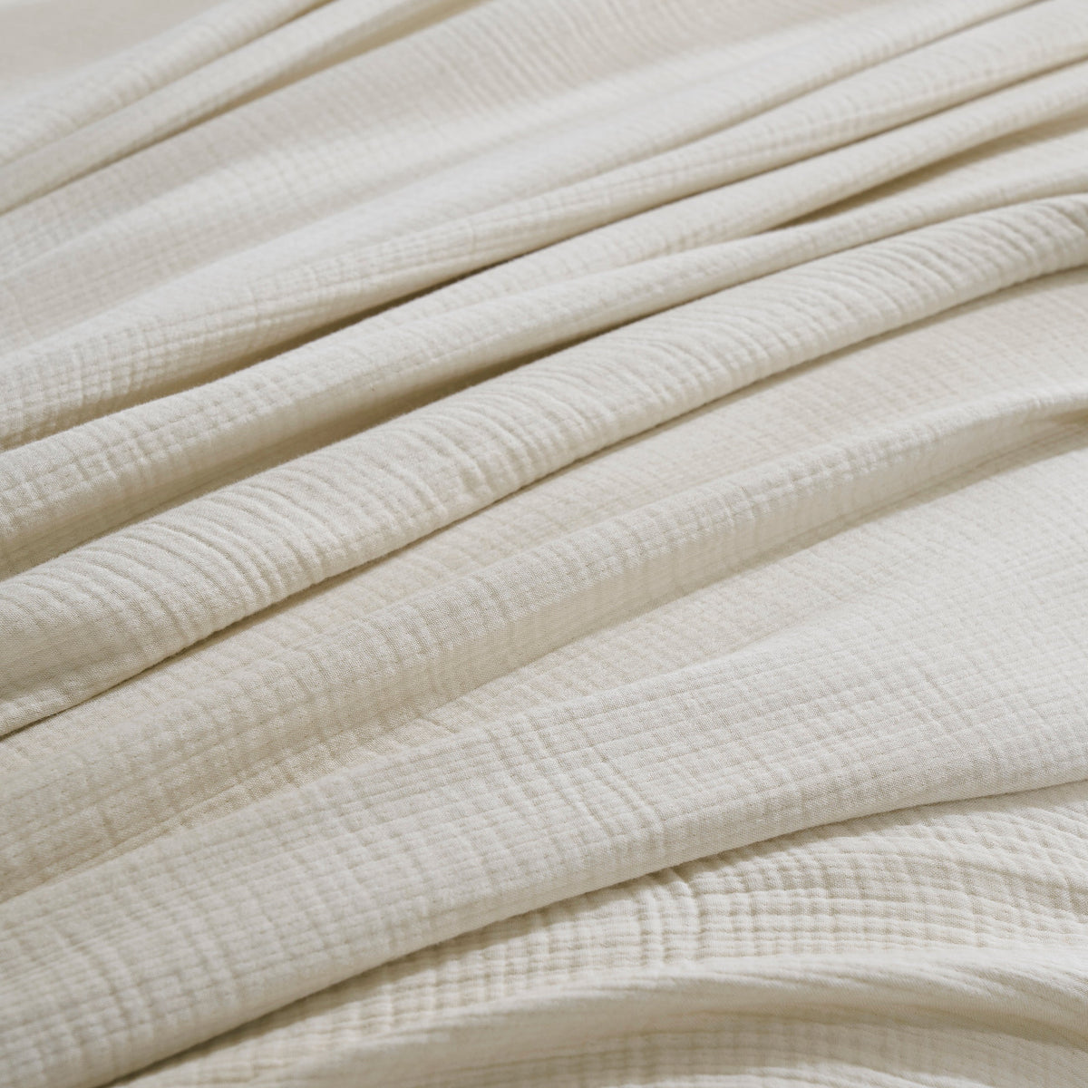 BL-862-11096_5|Close-up of a luxurious cream textured cotton blanket, perfect for cozy bedding and natural home decor. Soft and breathable quilt.