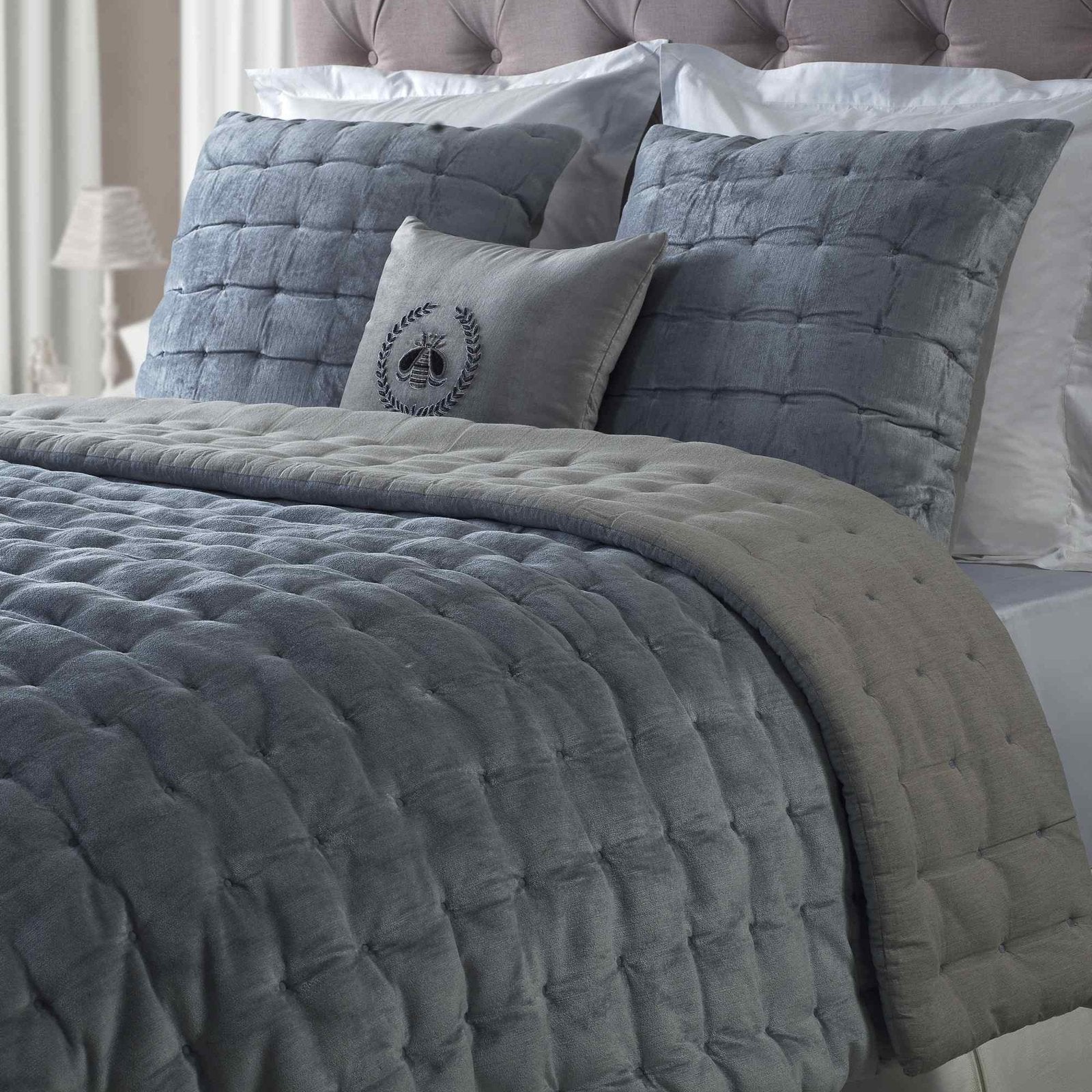 QT-310-9496_1|Gray and beige reversible textured quilt set with accent pillows for a cozy bedroom decor.