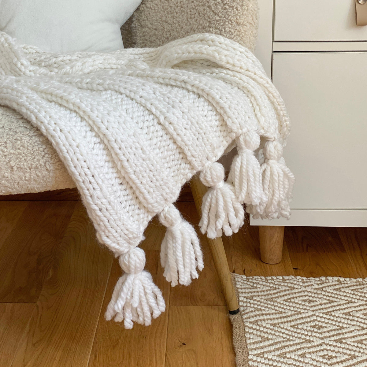 Boho knitted white baby blanket by Anzy home. baby shower gift pregnancy congrats, nursery decoration