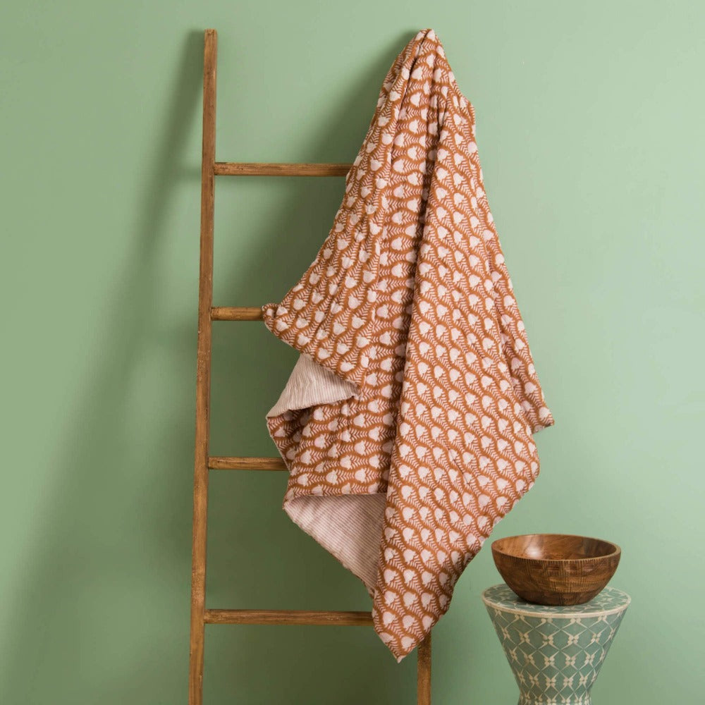 Tulip Cotton Handcrafted Throw - Thumbnail 2