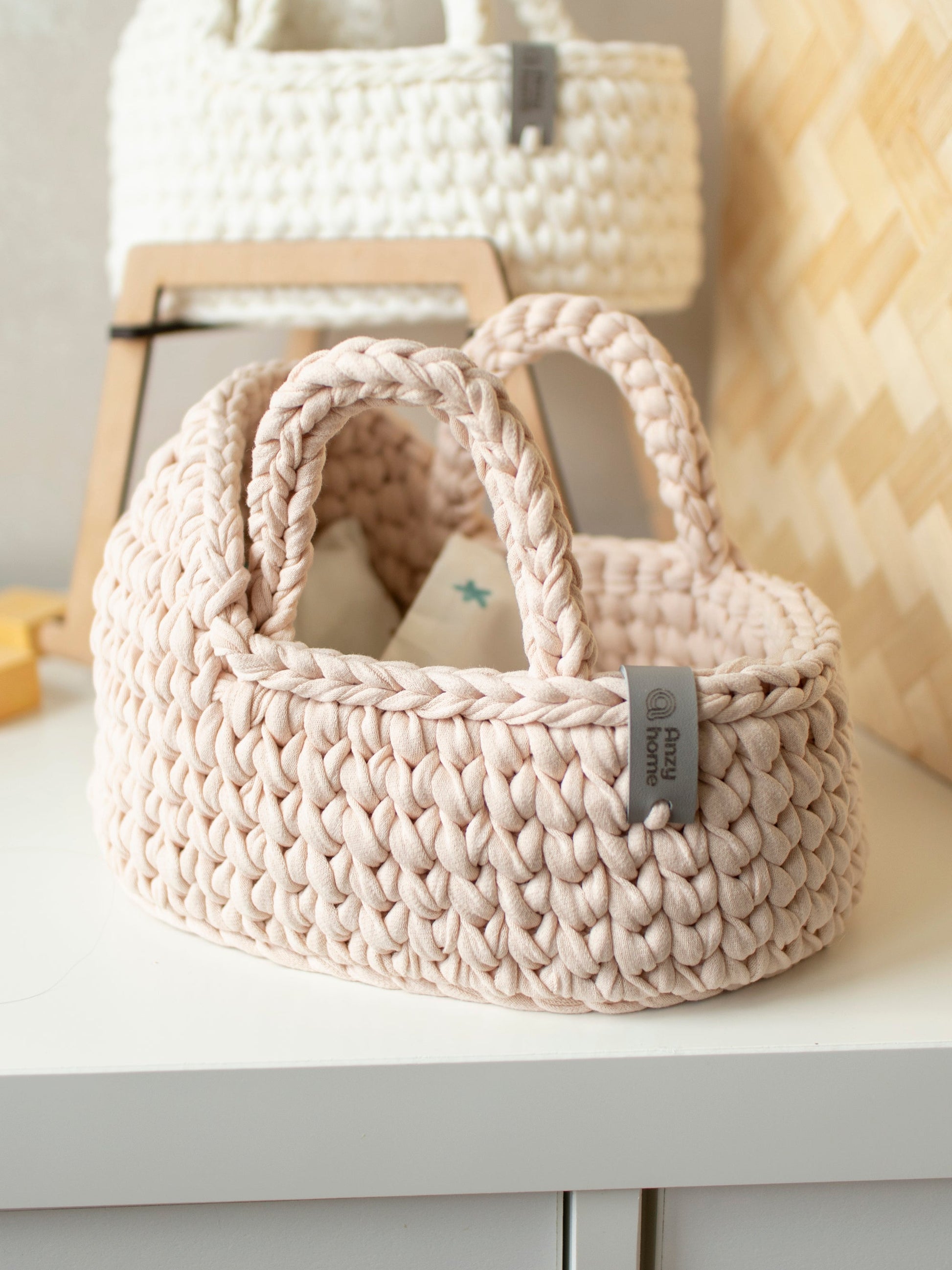 Handmade ivory toy carrier Moses basket Anzy Home
