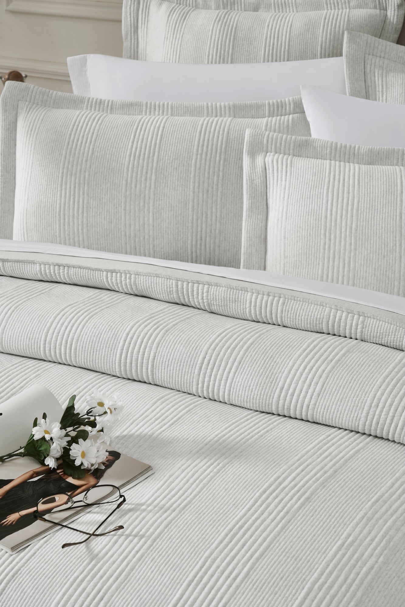 DT-043-10692_4|Close-up of light grey ribbed texture duvet cover, shams, and pillows, showcasing premium soft bedding details.