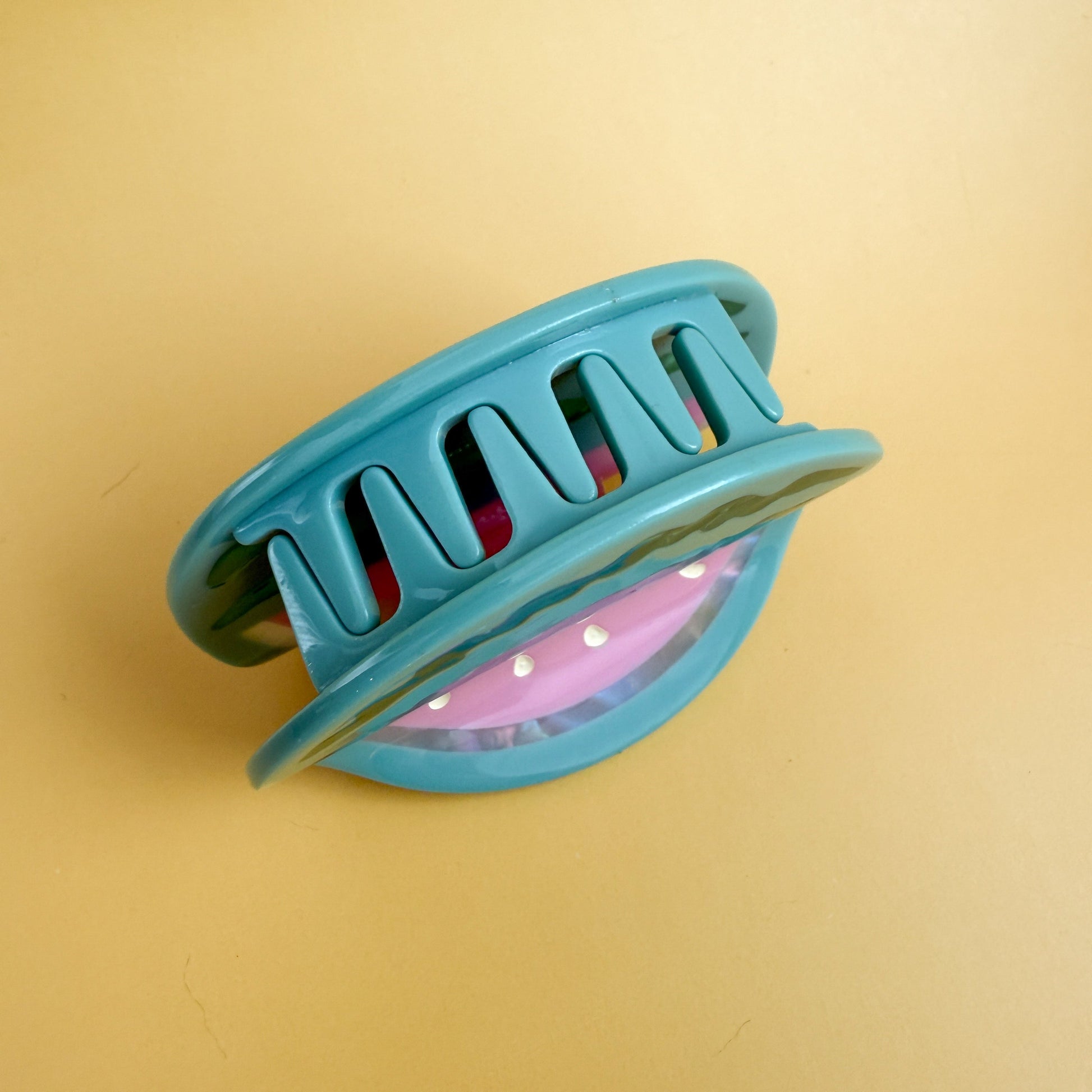 Refresh yourself on a warm summer day with our watermelon hair claw clip. 

