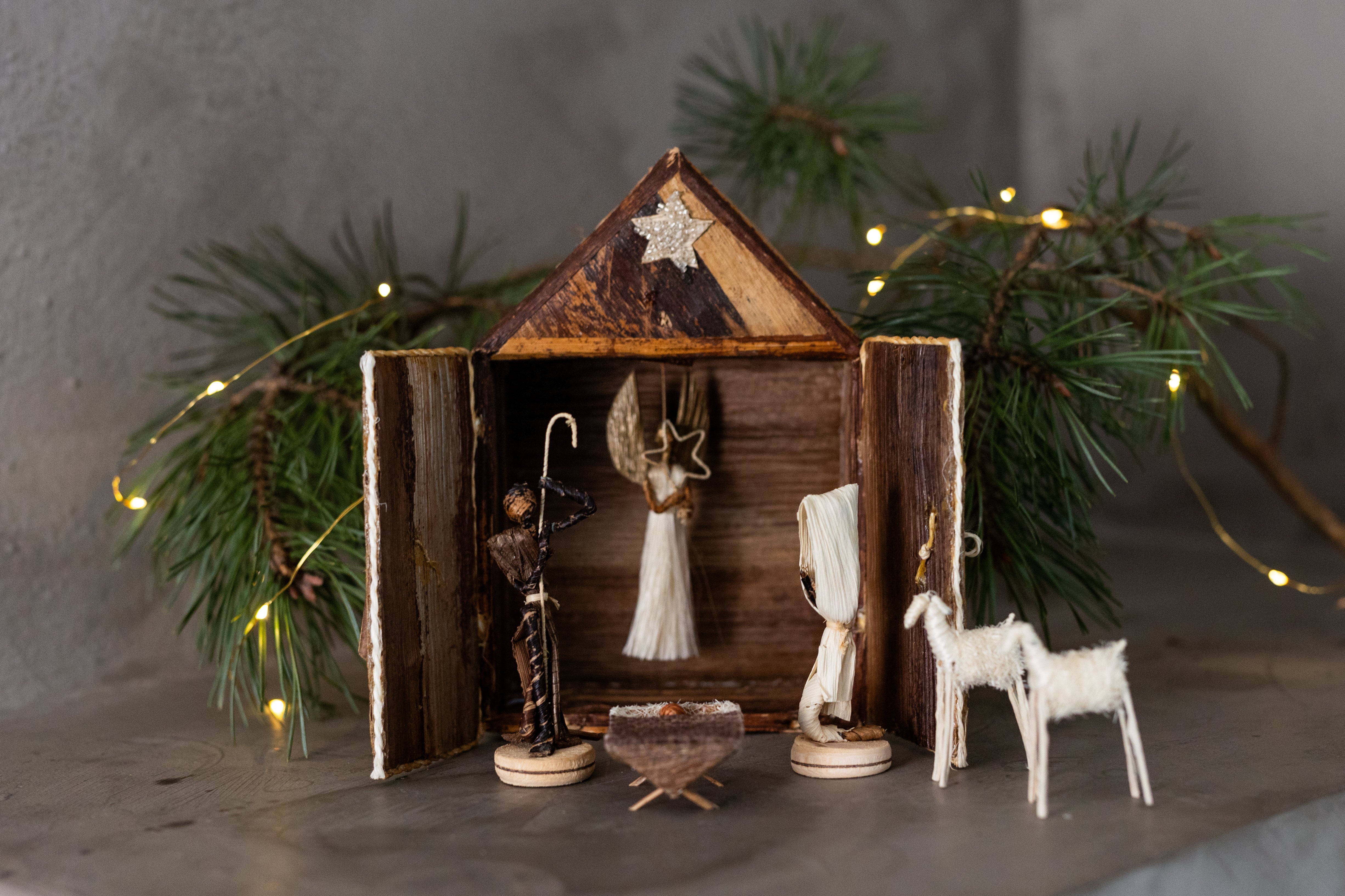 Others Nativity Set - Holy Family