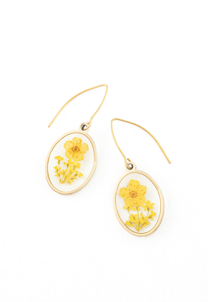 Women's gold earrings with floral pendant, dried flower pendant, floral gold necklaces, best Christmas presents, jewelry company for women