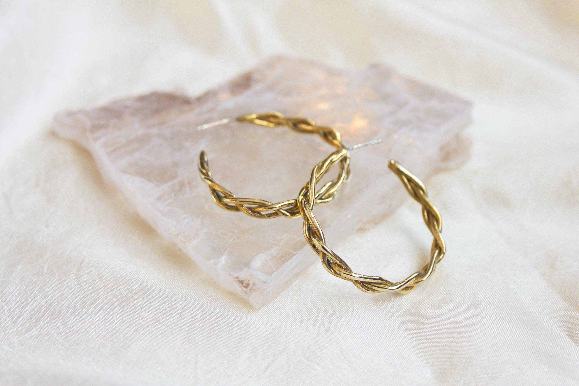 Braided Golden Hoops - Dea Dia