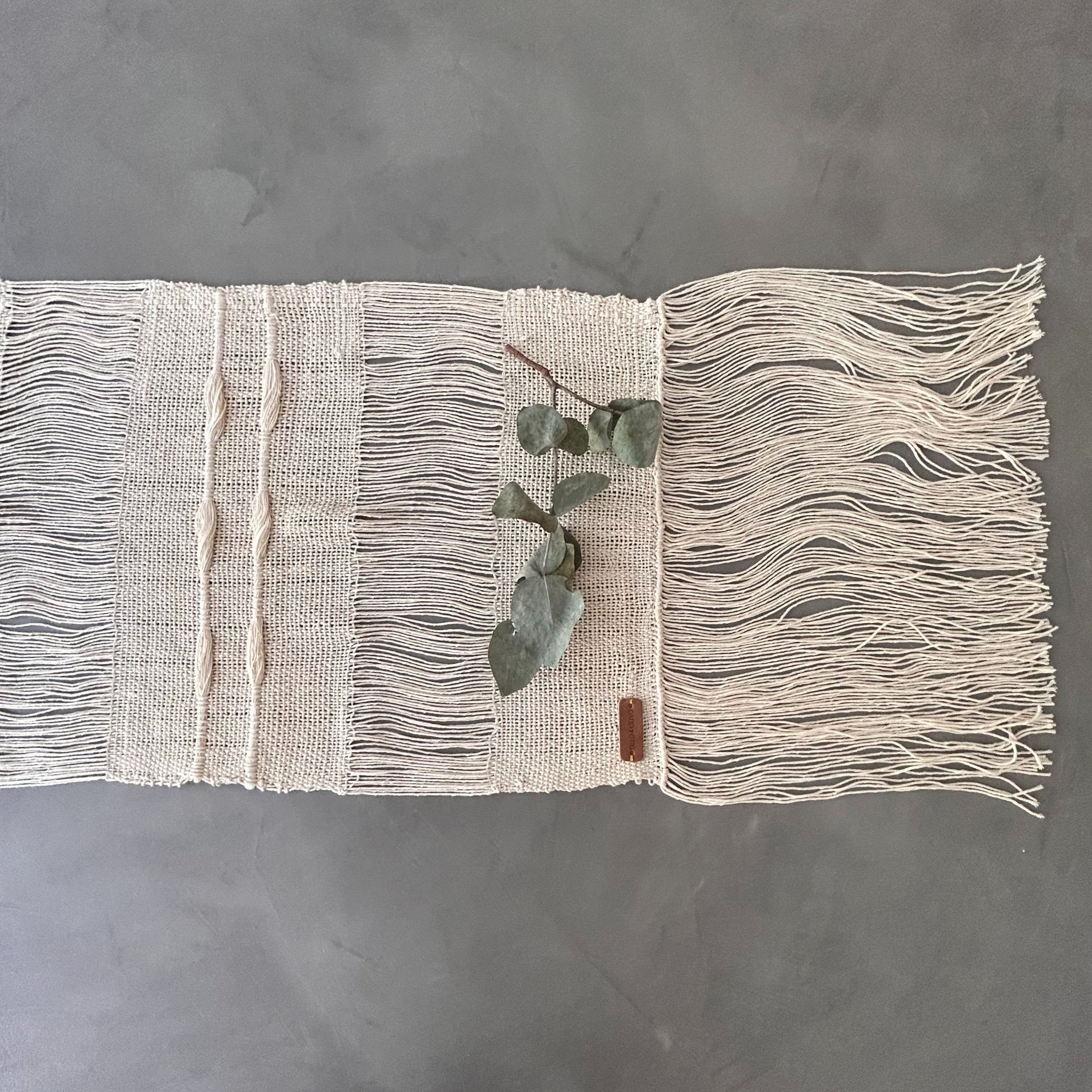 TALLO DE OLIVIO Table Runner - Thumbnail 5