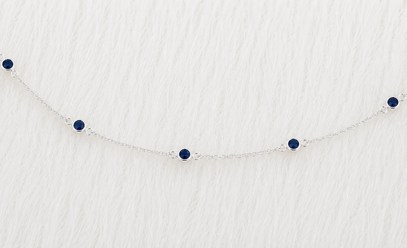 Blue_sapphire_September_birthstone_silver